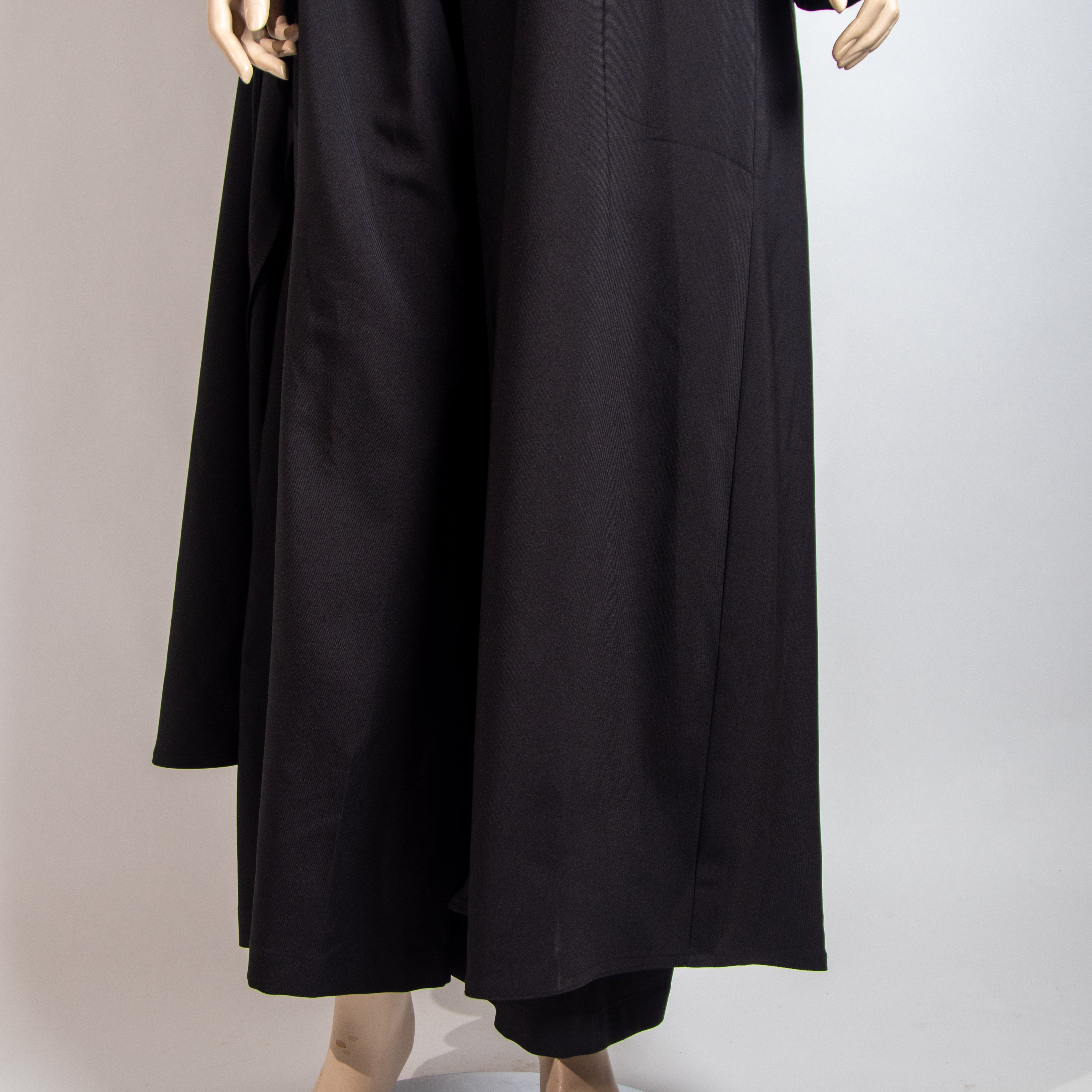 عباية قصة البليزر مع بنطلون