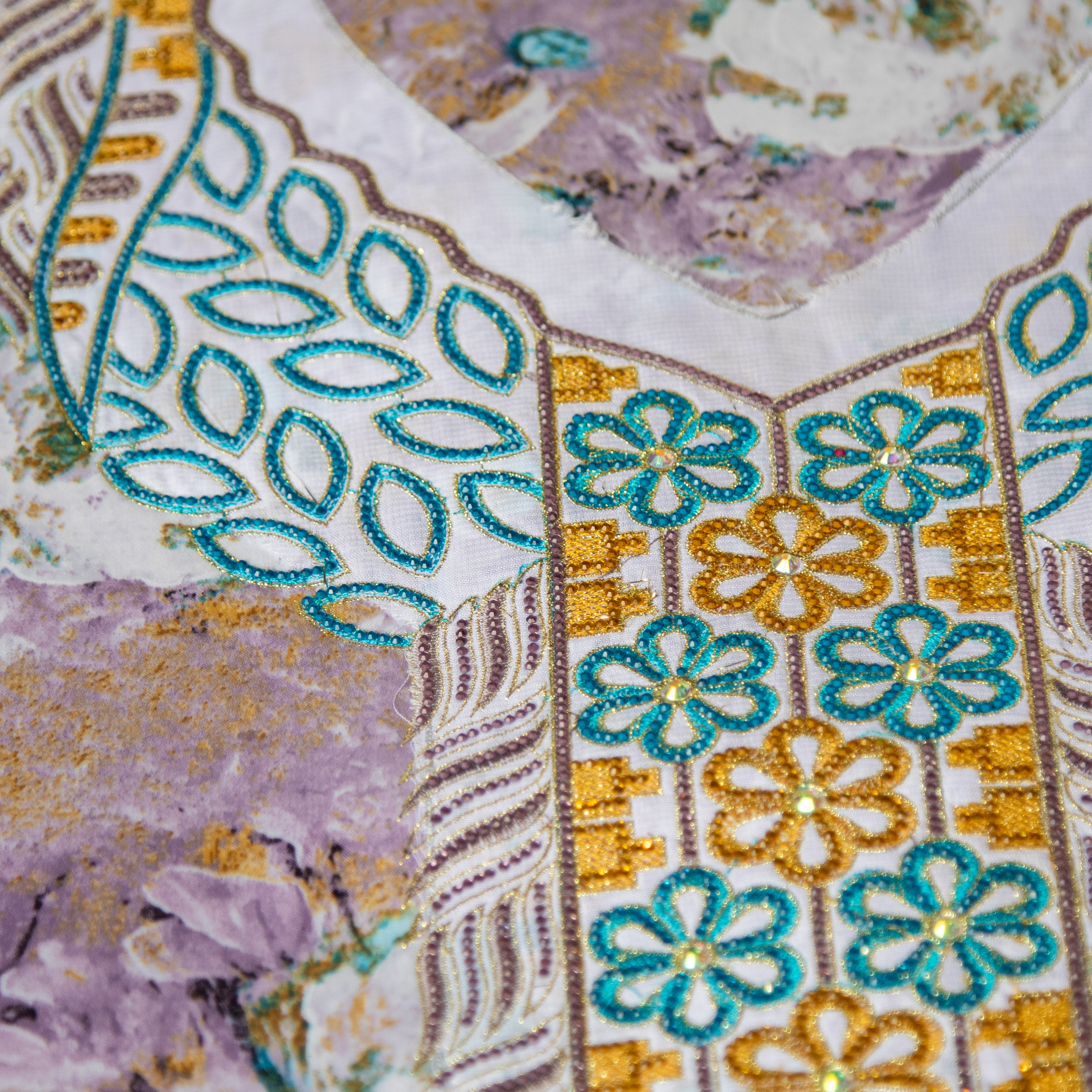 مخور حرير بنفجسي