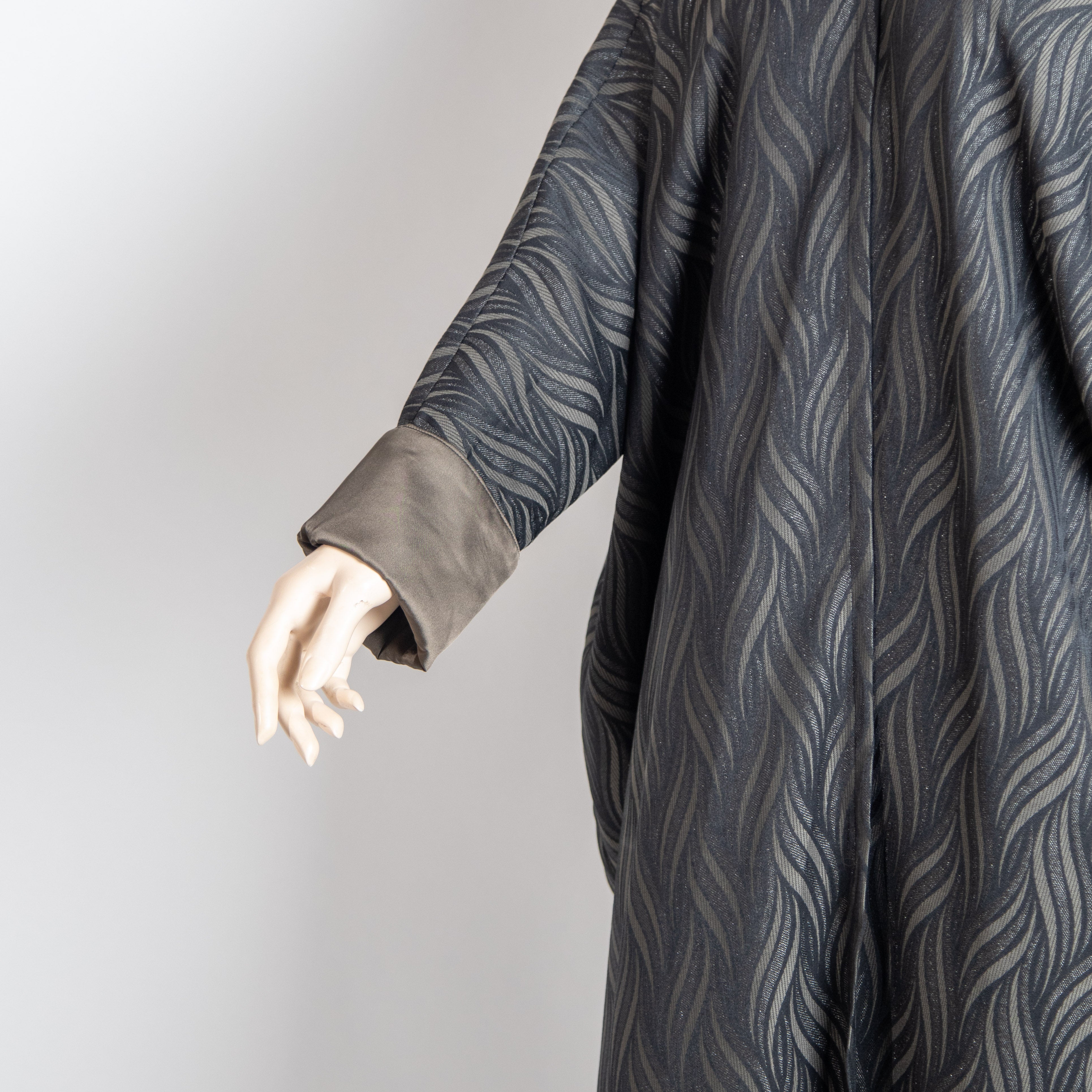 عباية بقصة البشت