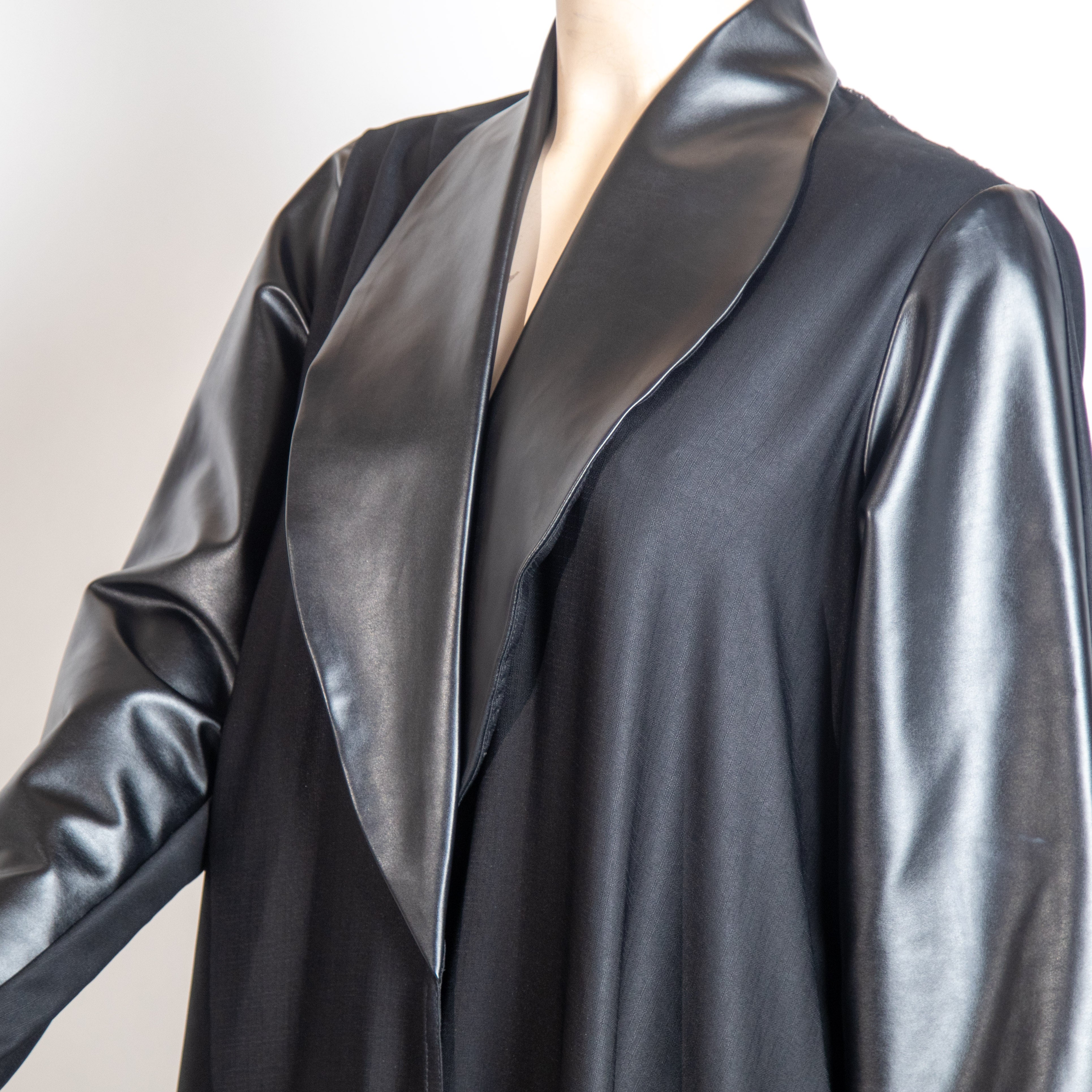 عباية صيفية أسود و رصاصي