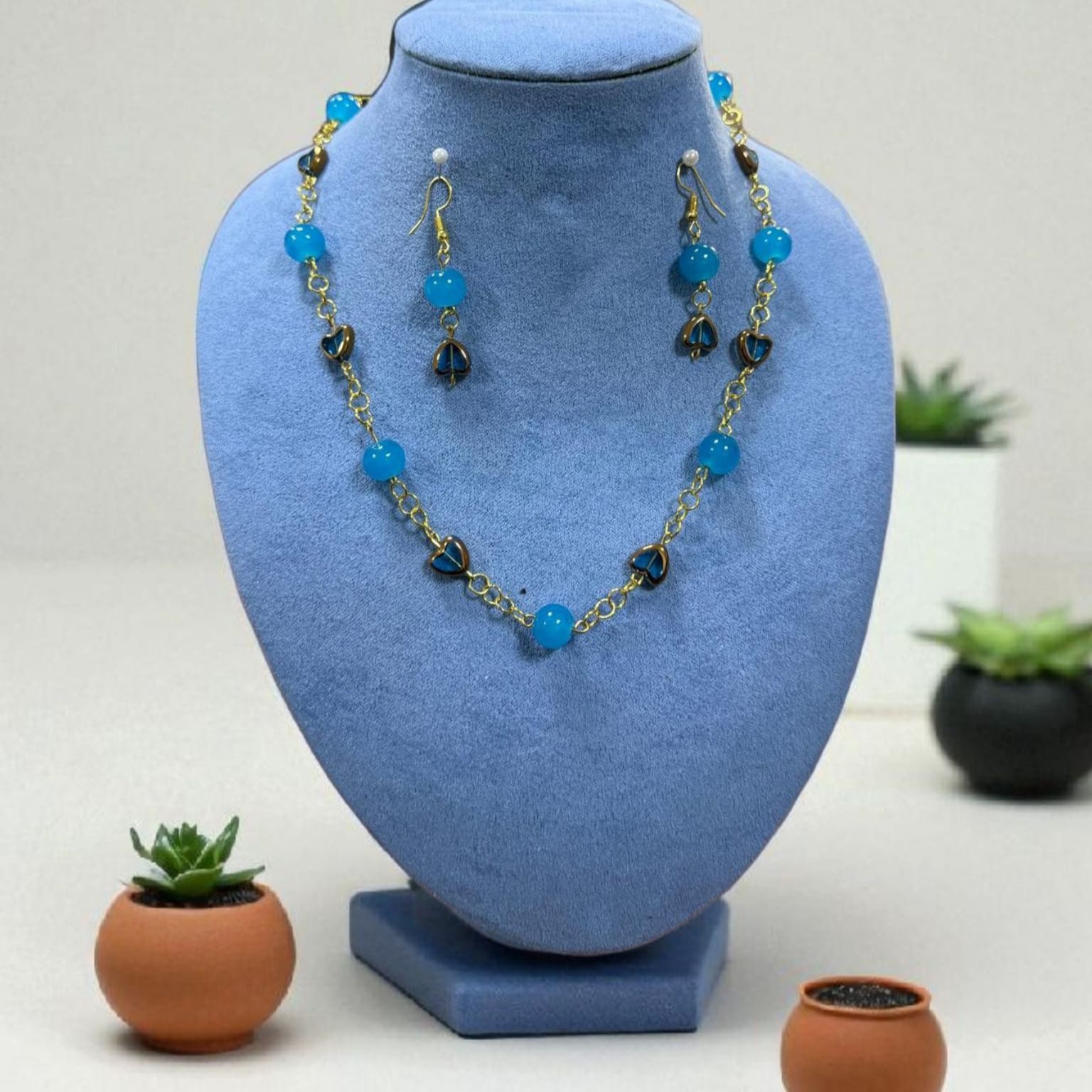 طقم عقد وحلق