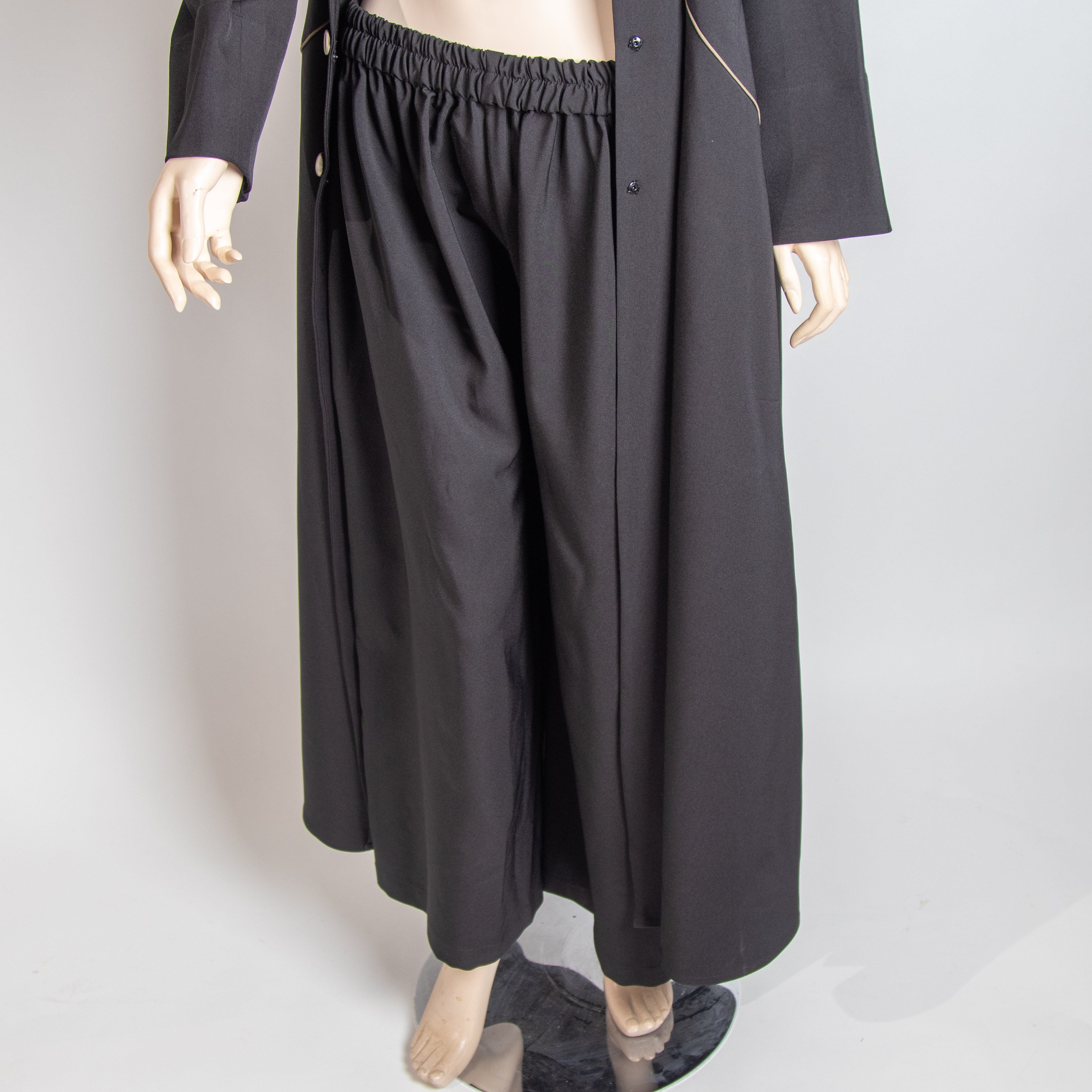 عباية قصة البليزر مع بنطلون