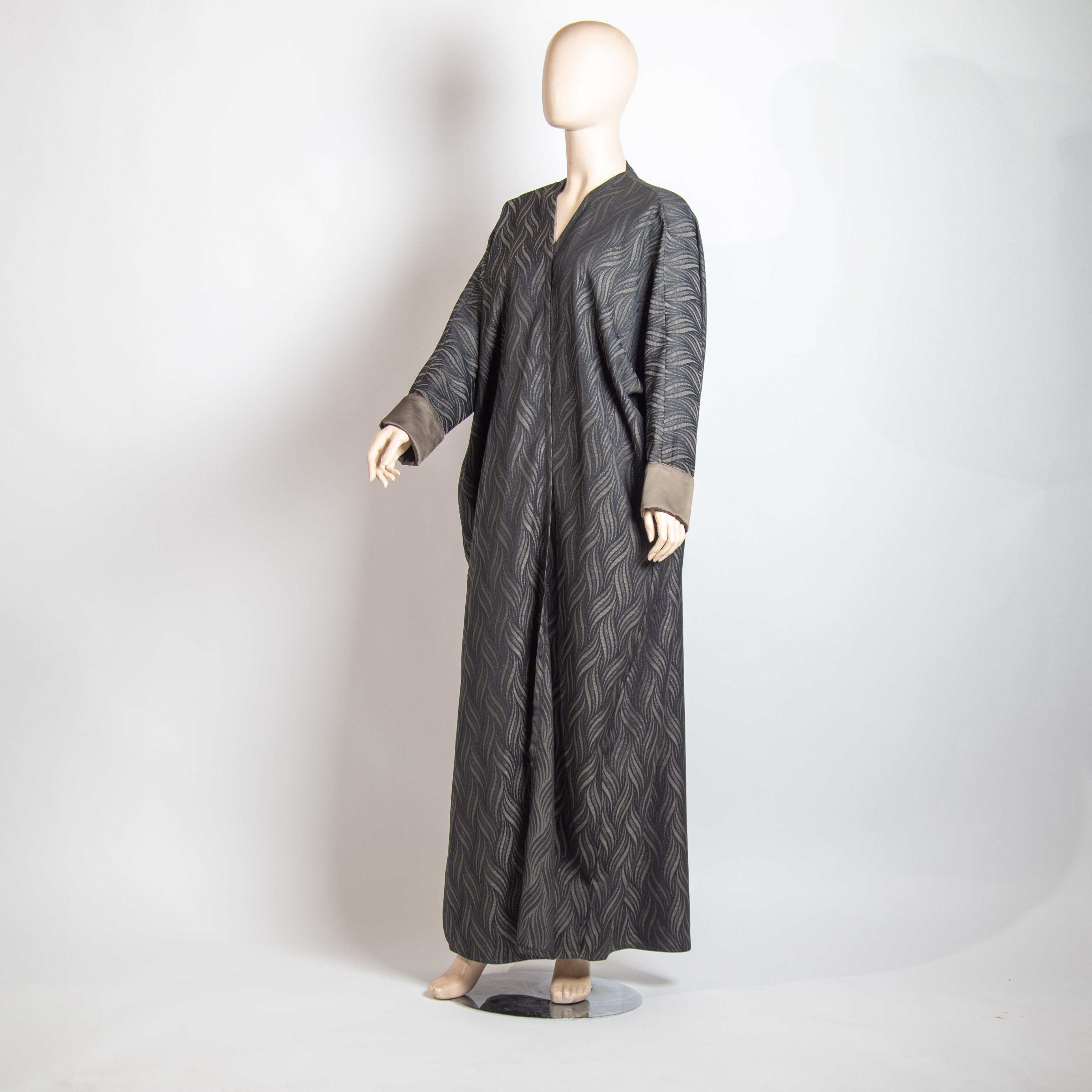 عباية بقصة البشت