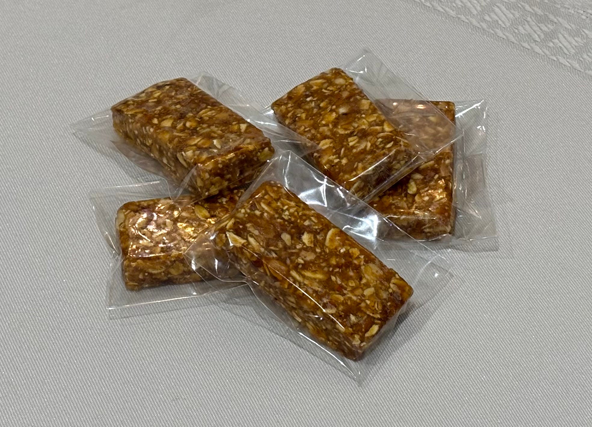 بار الشوفان الصحي بالتمر والمكسرات