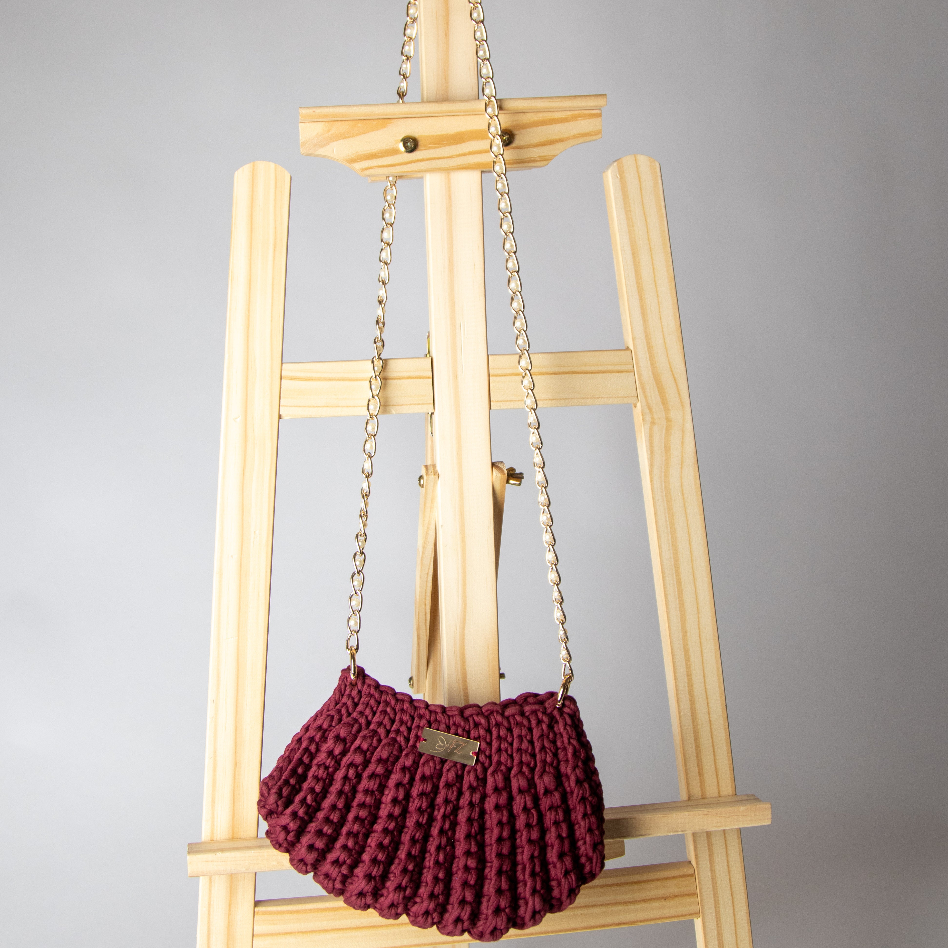 شنطة مارونية