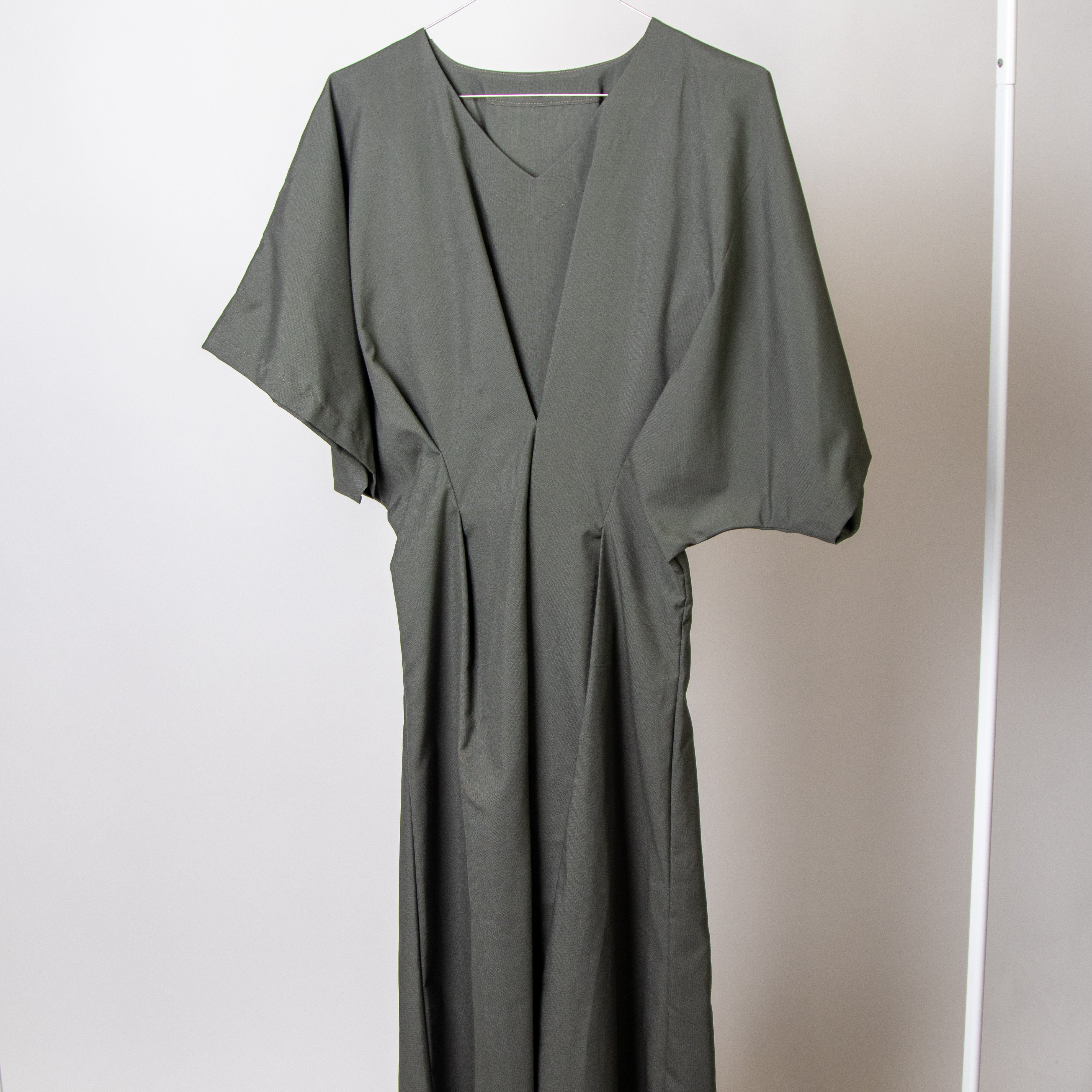 فستان بنات مكسر