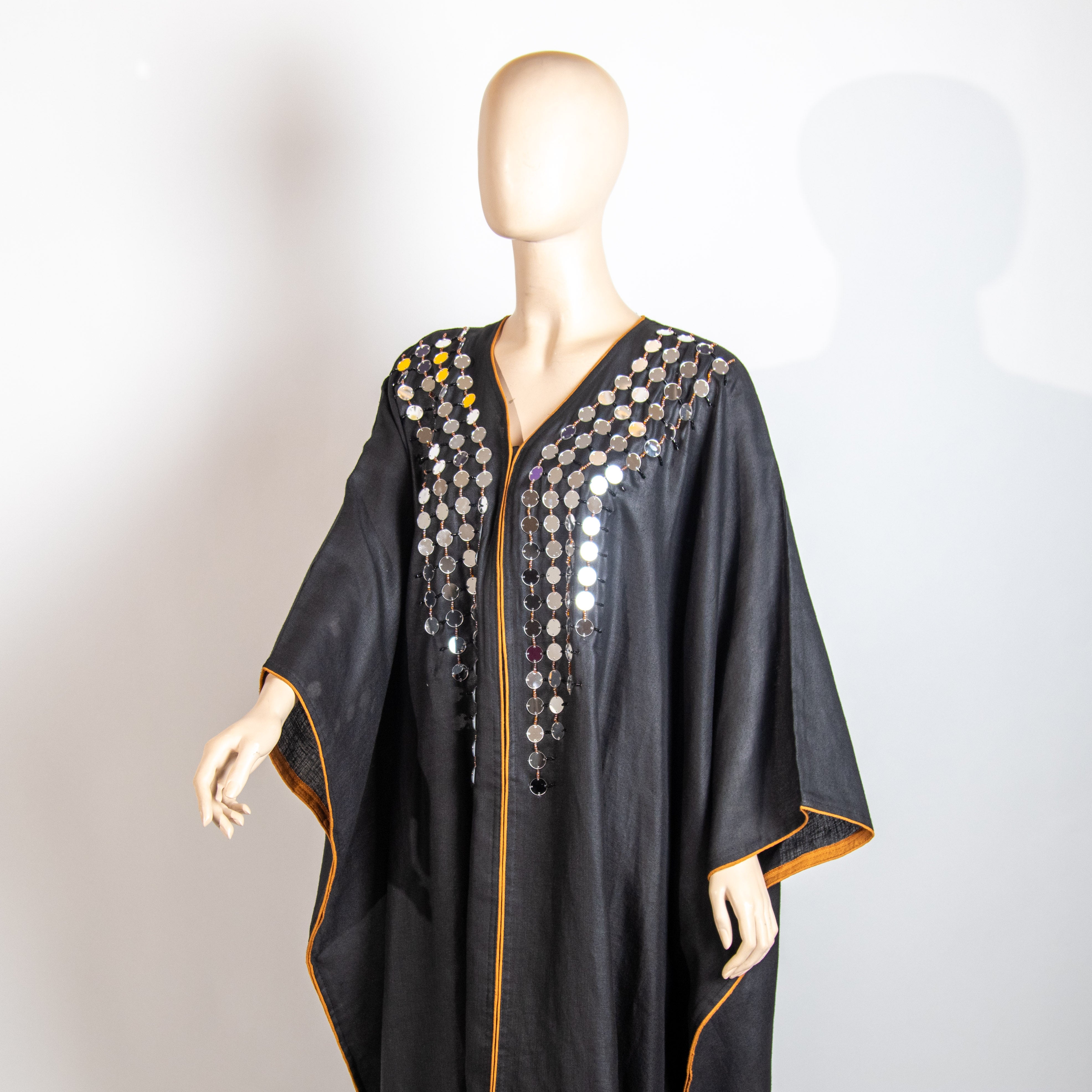 جلابية من اللينن مع مرايا