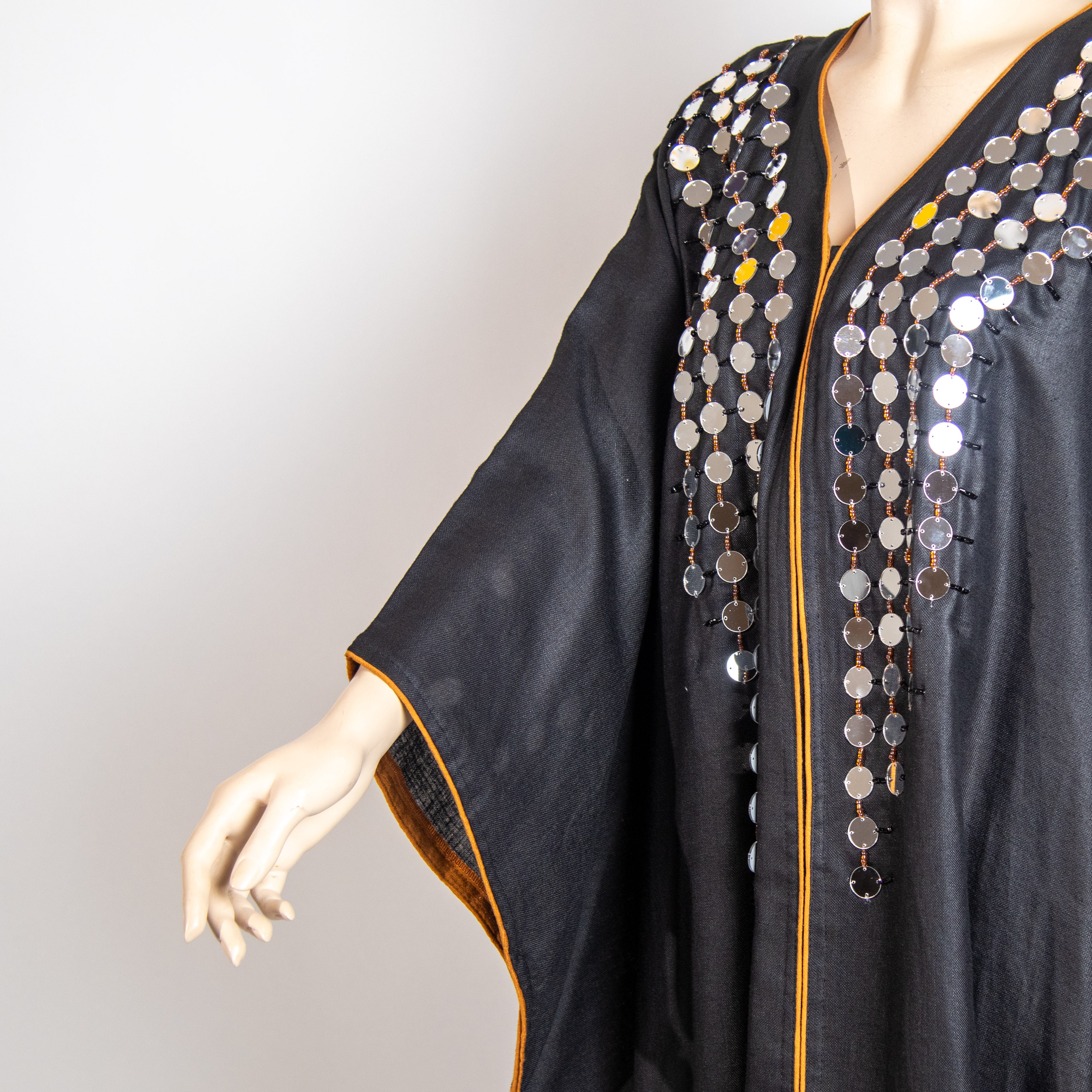 جلابية من اللينن مع مرايا