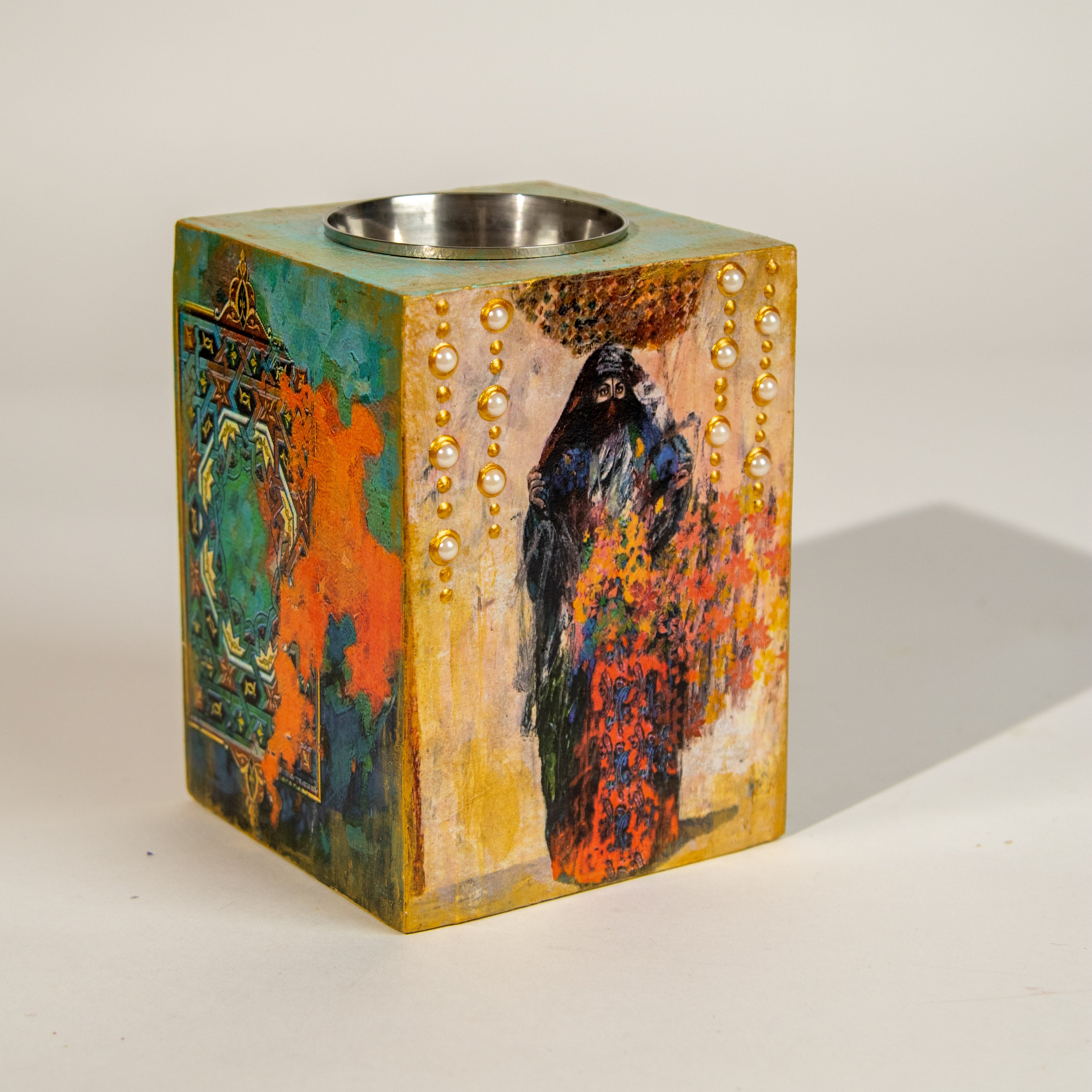 مبخر خشب برسم يدوي