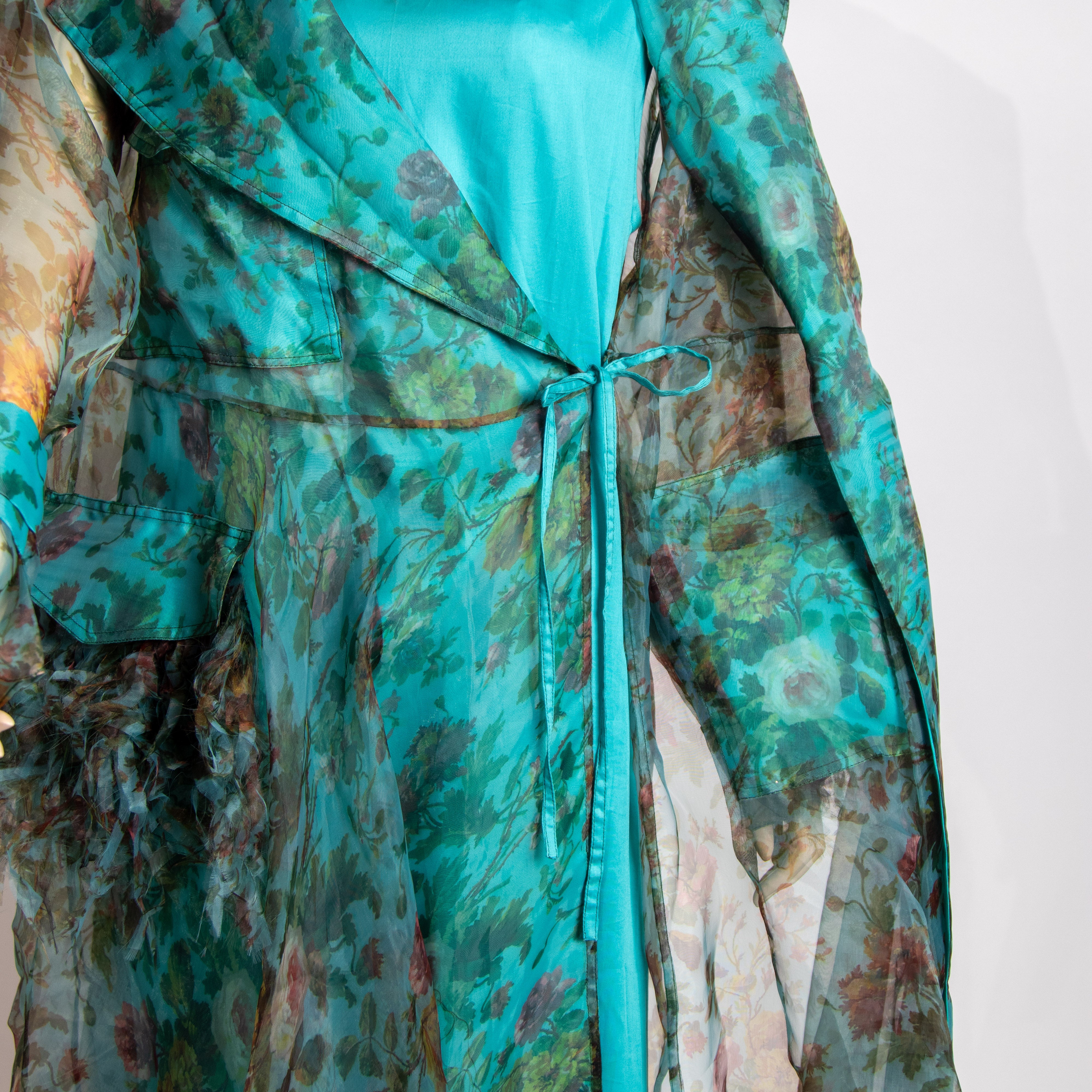 فستان مع حزام باللون التركوازي