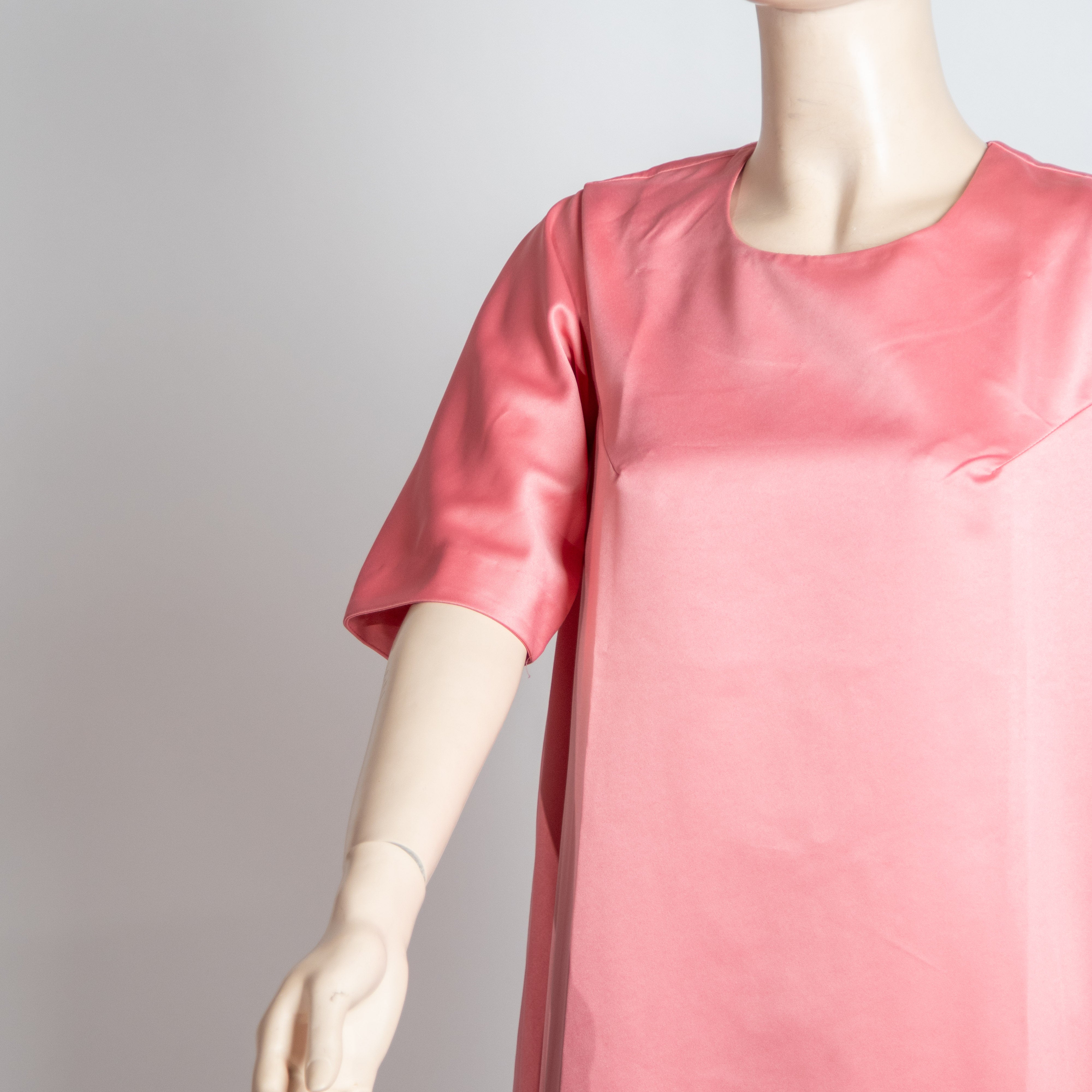 فستان حرير من لونين