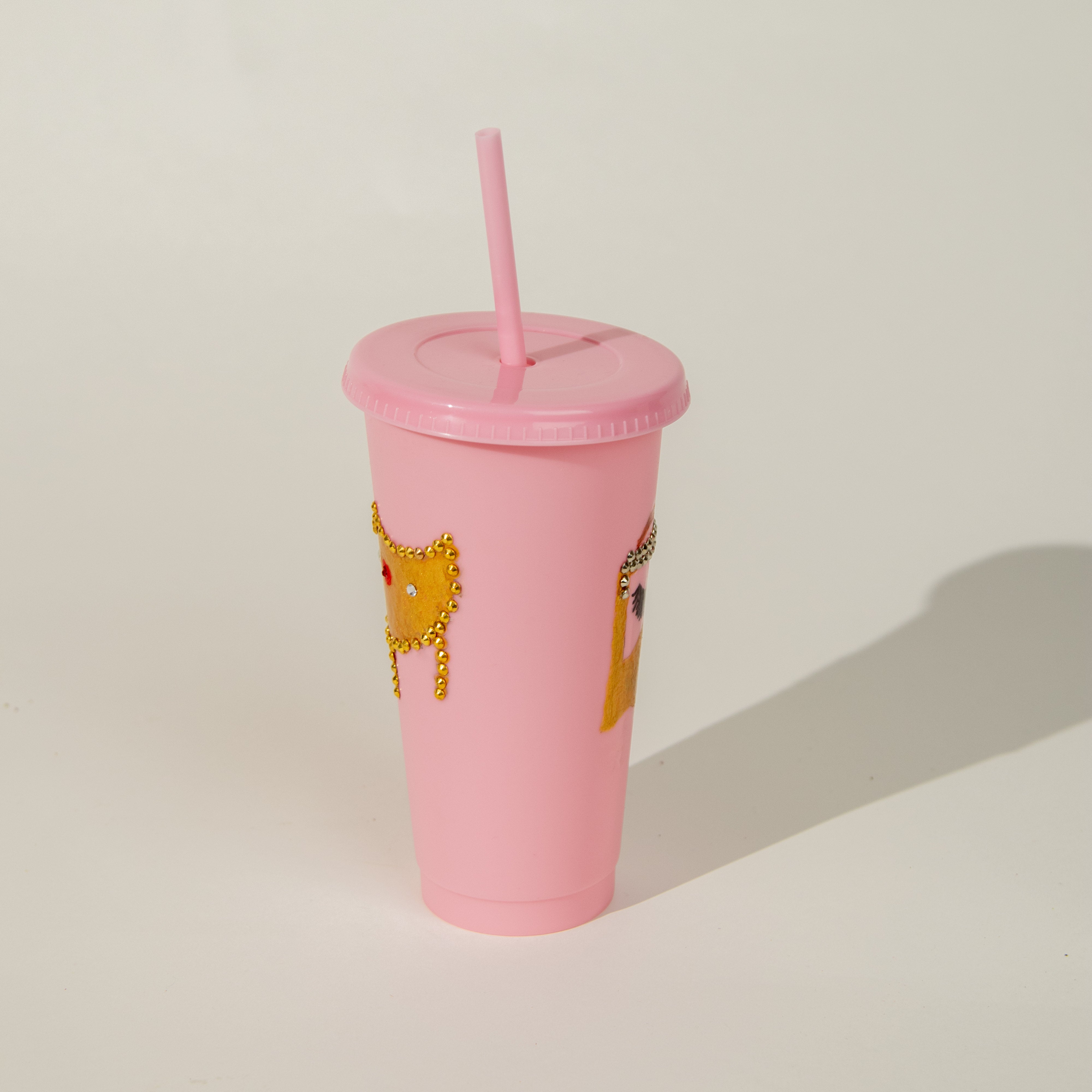 كوب بلاستيك للمشروبات الباردة