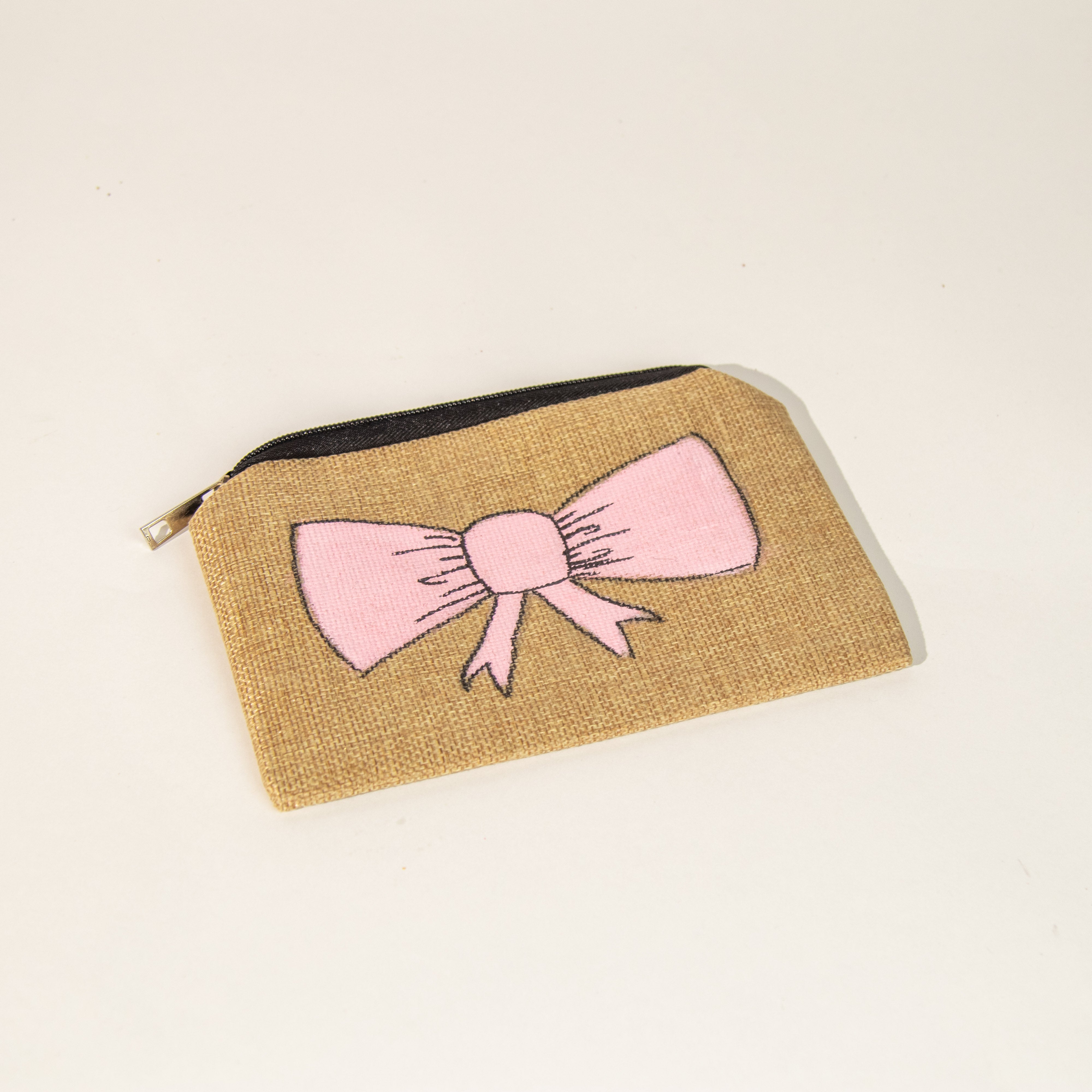 محفظة متعددة الاستعمالات