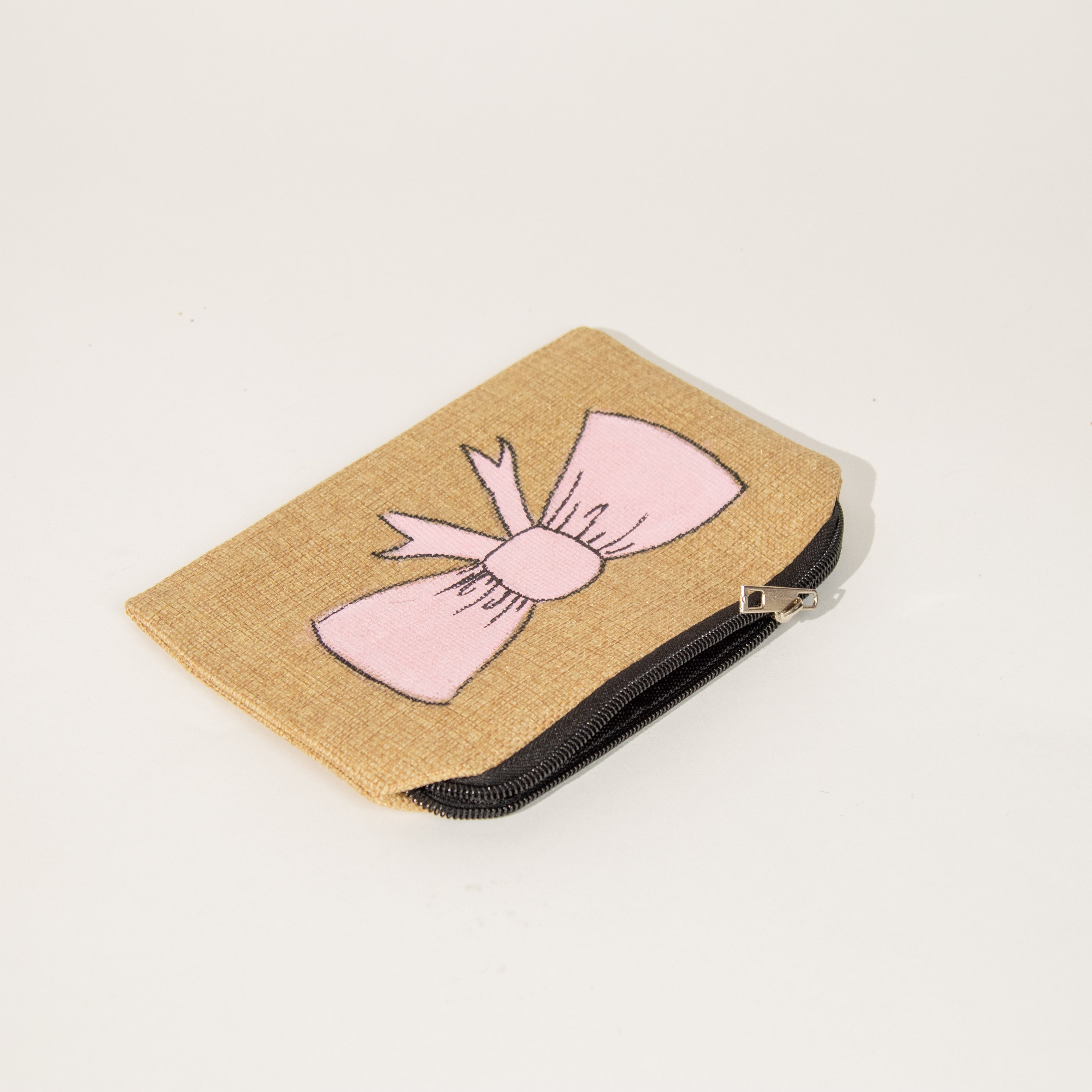 محفظة متعددة الاستعمالات