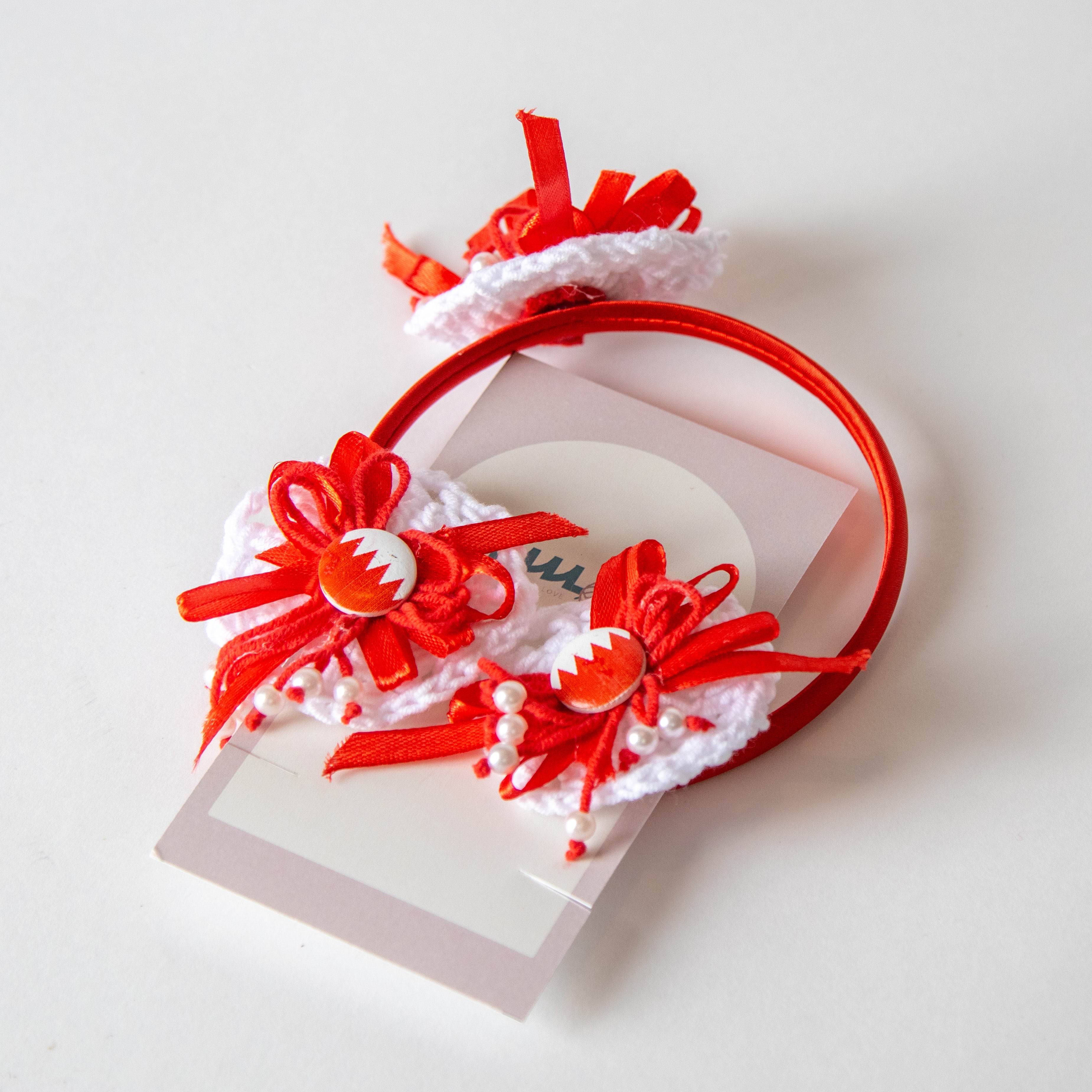 طقم ربطة الشعر والتاج