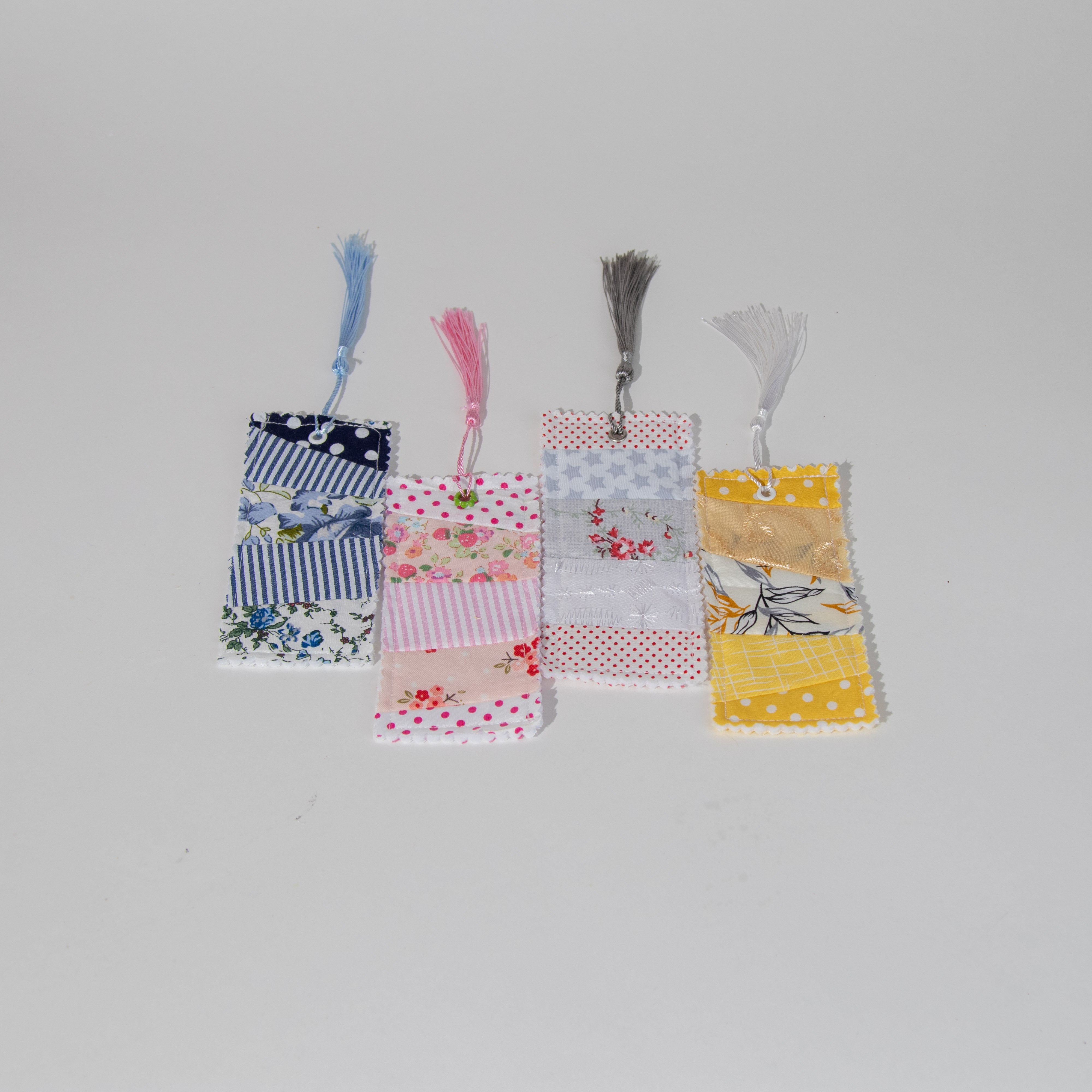 فواصل كتاب قماشية