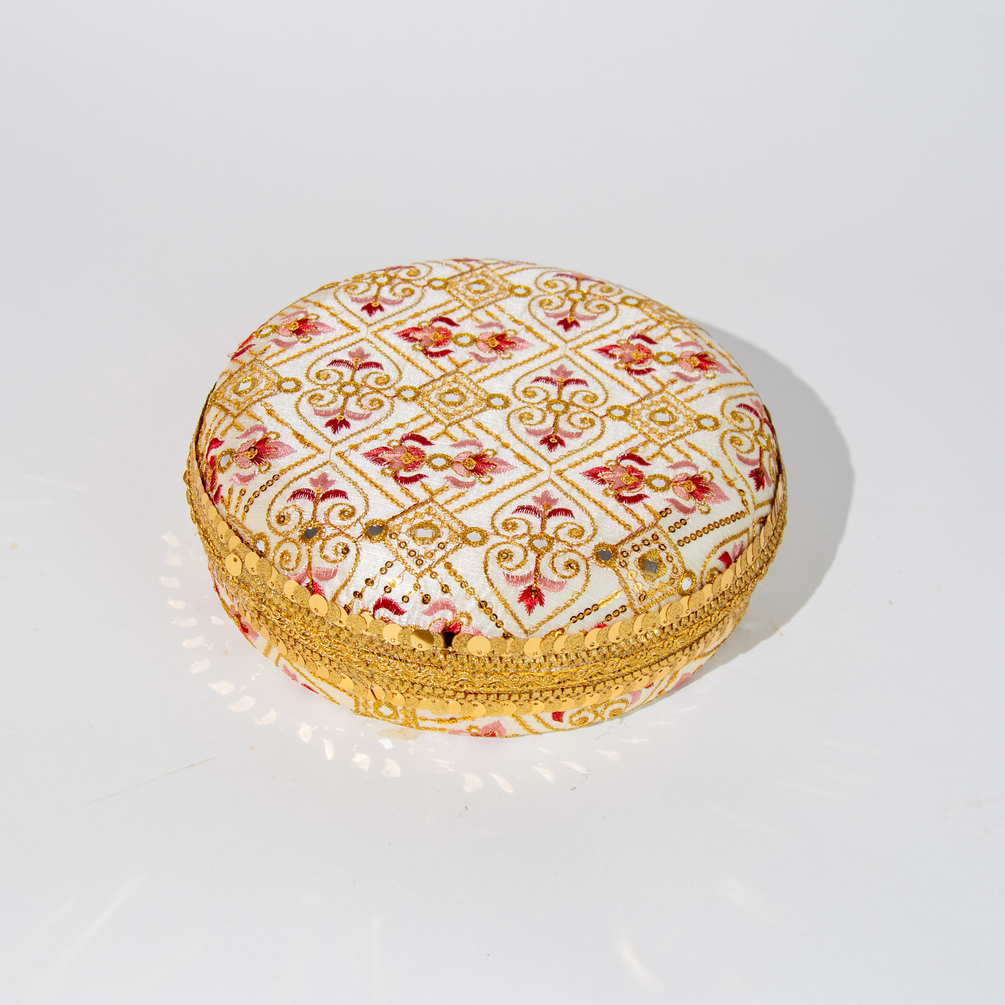 ملة كبيرة مع غطاء