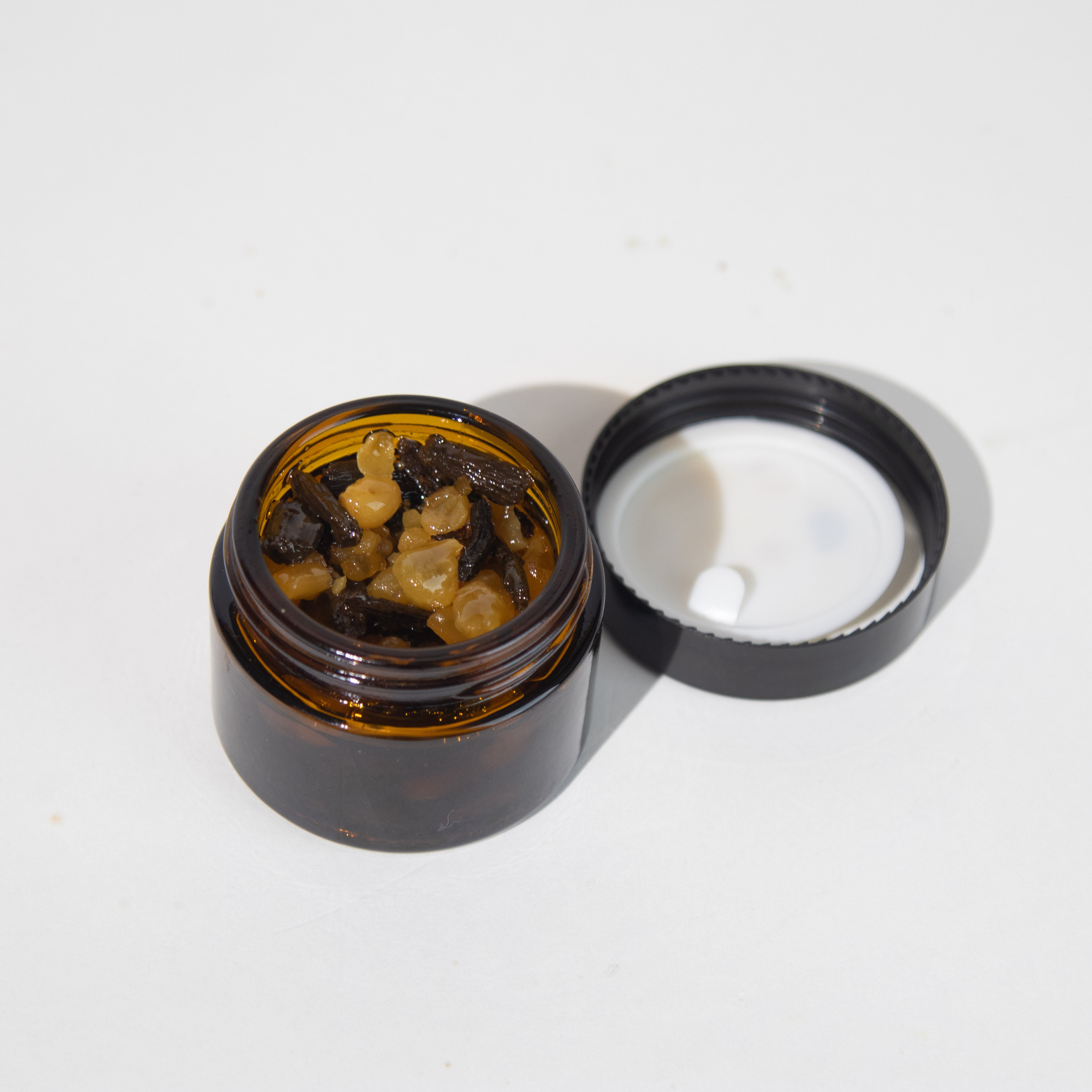 عود ولبان ملكي