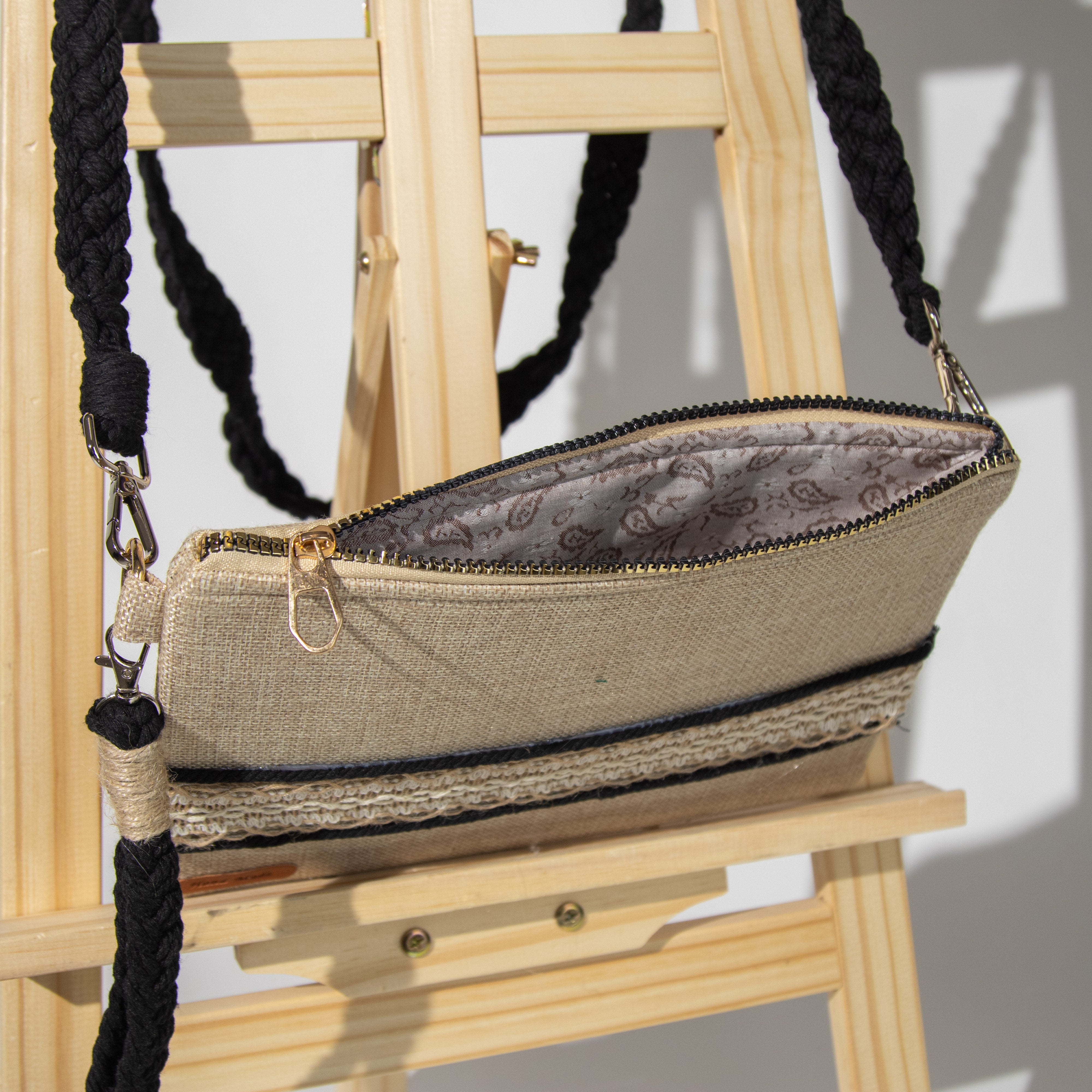 شنطة خيش بذراع مكرمية رفيع