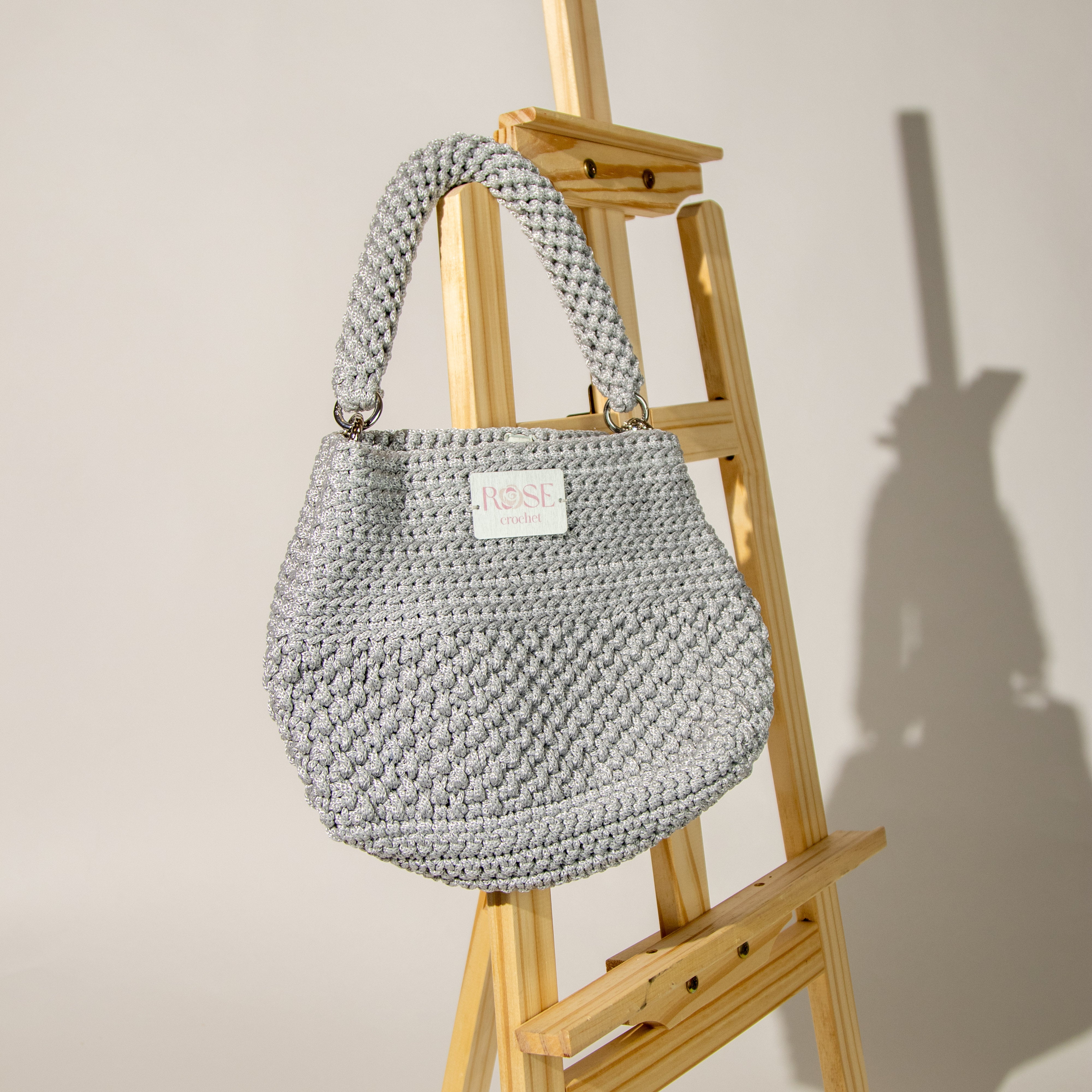 شنطة يد مكرمية