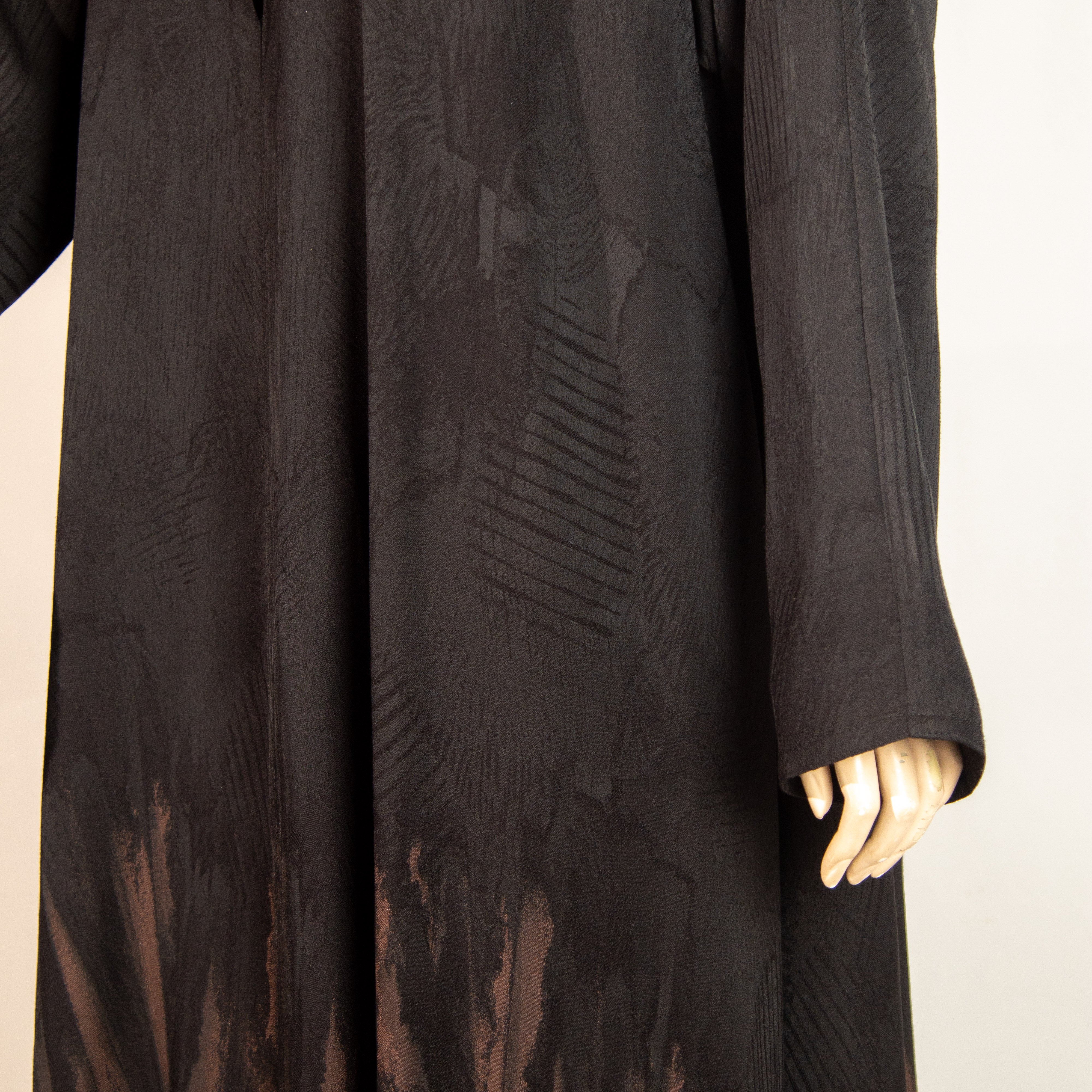 عباية مغلقة أسود وبني