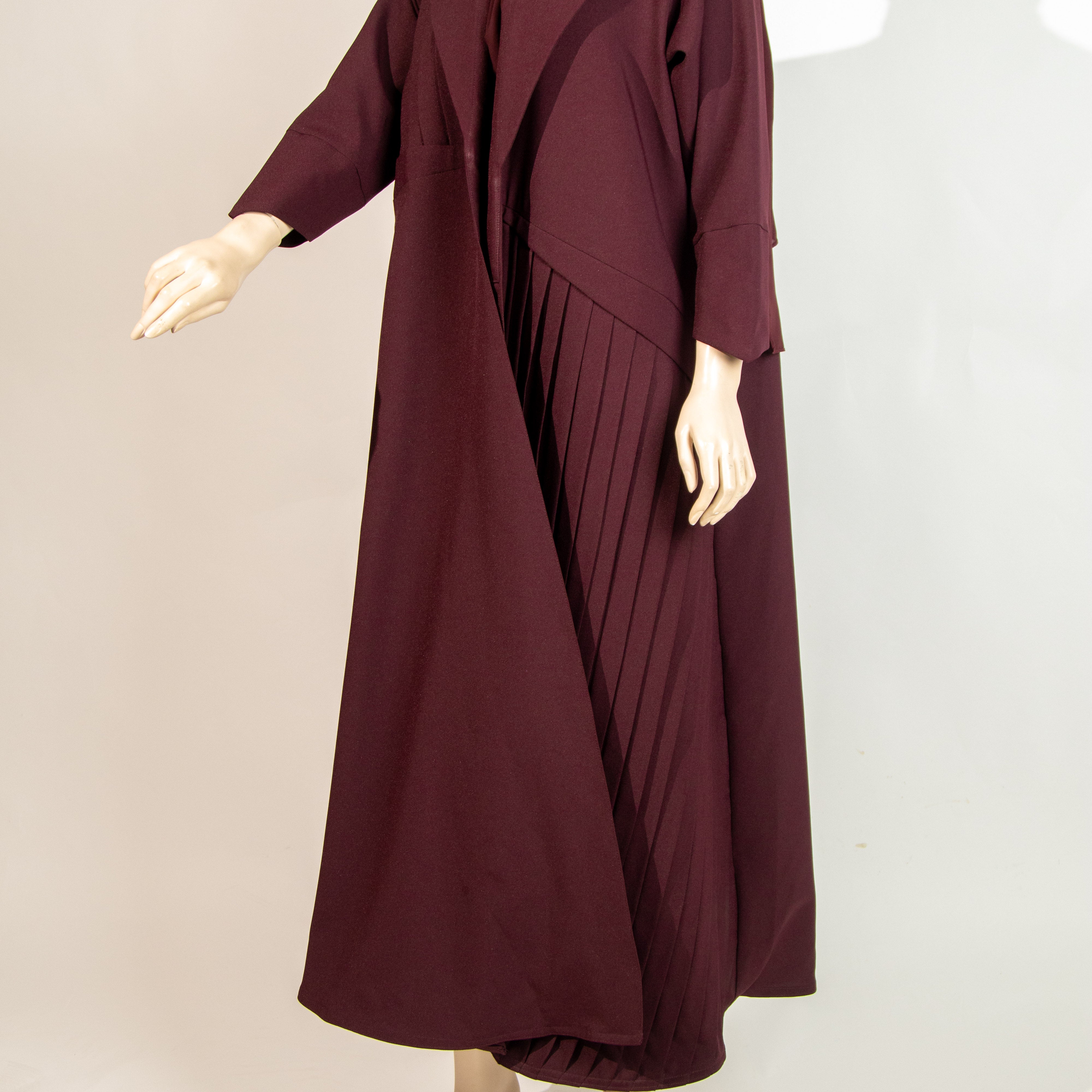 عباية مارونية مفتوحة