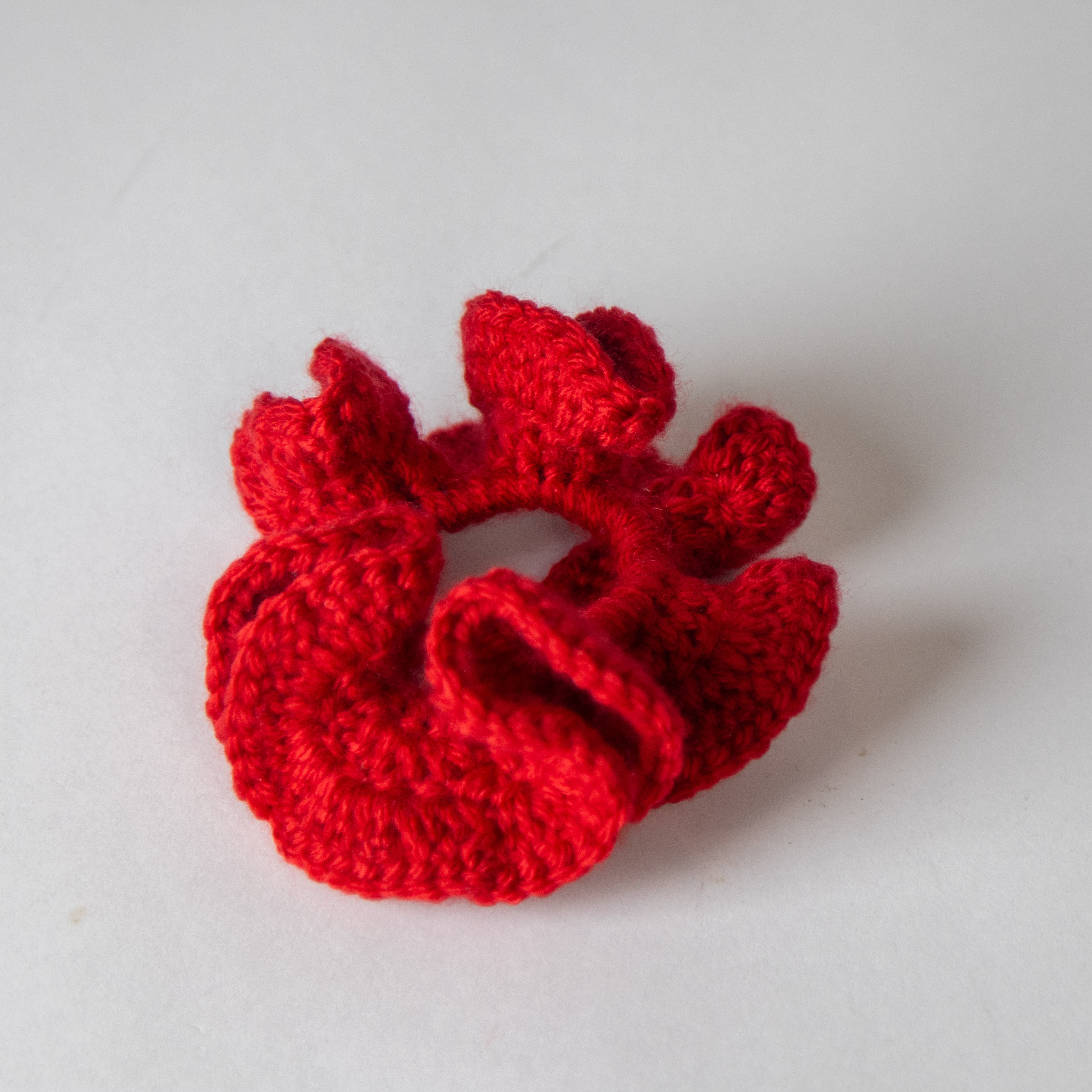 ربطة شعر حمراء