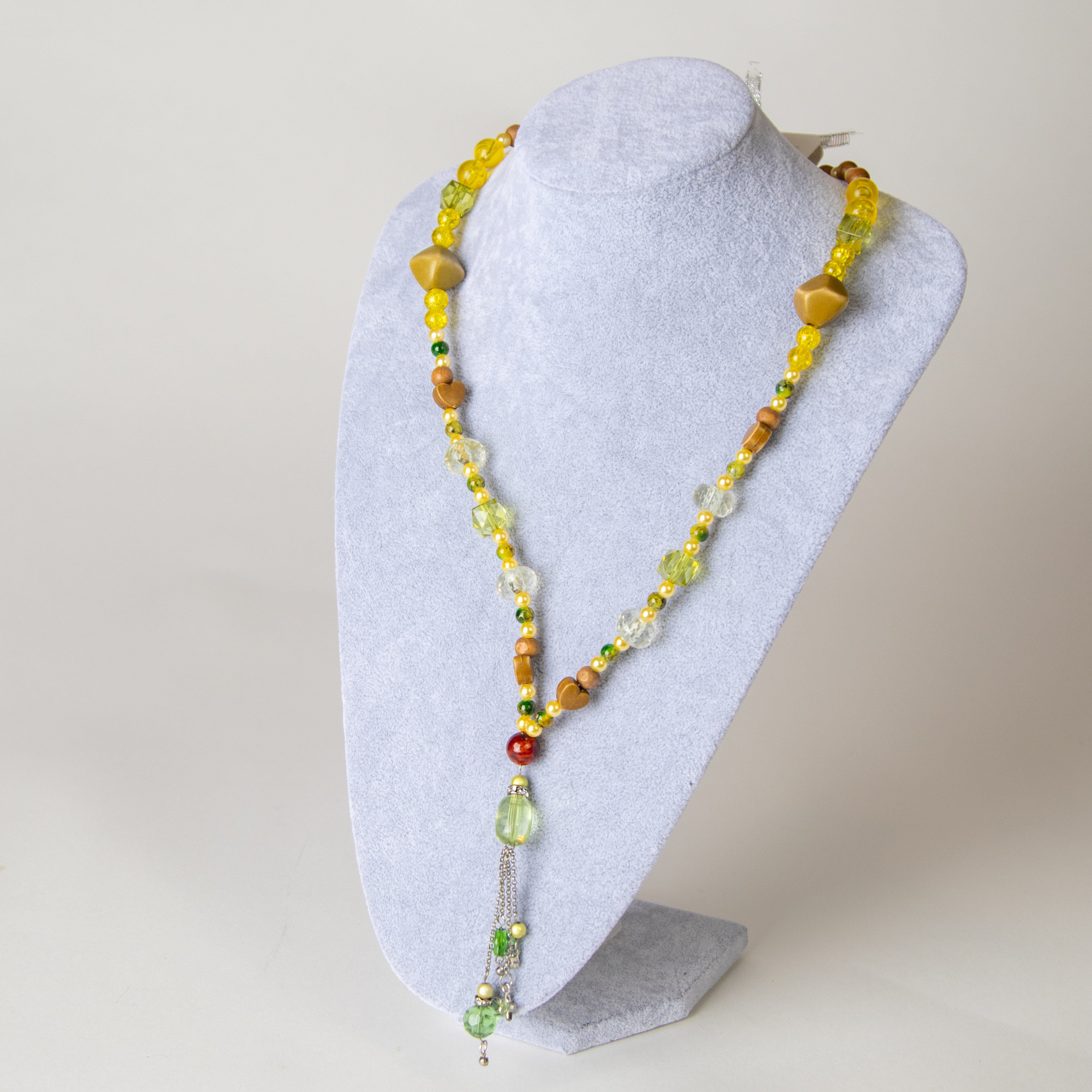 عقد السبحة للزينة