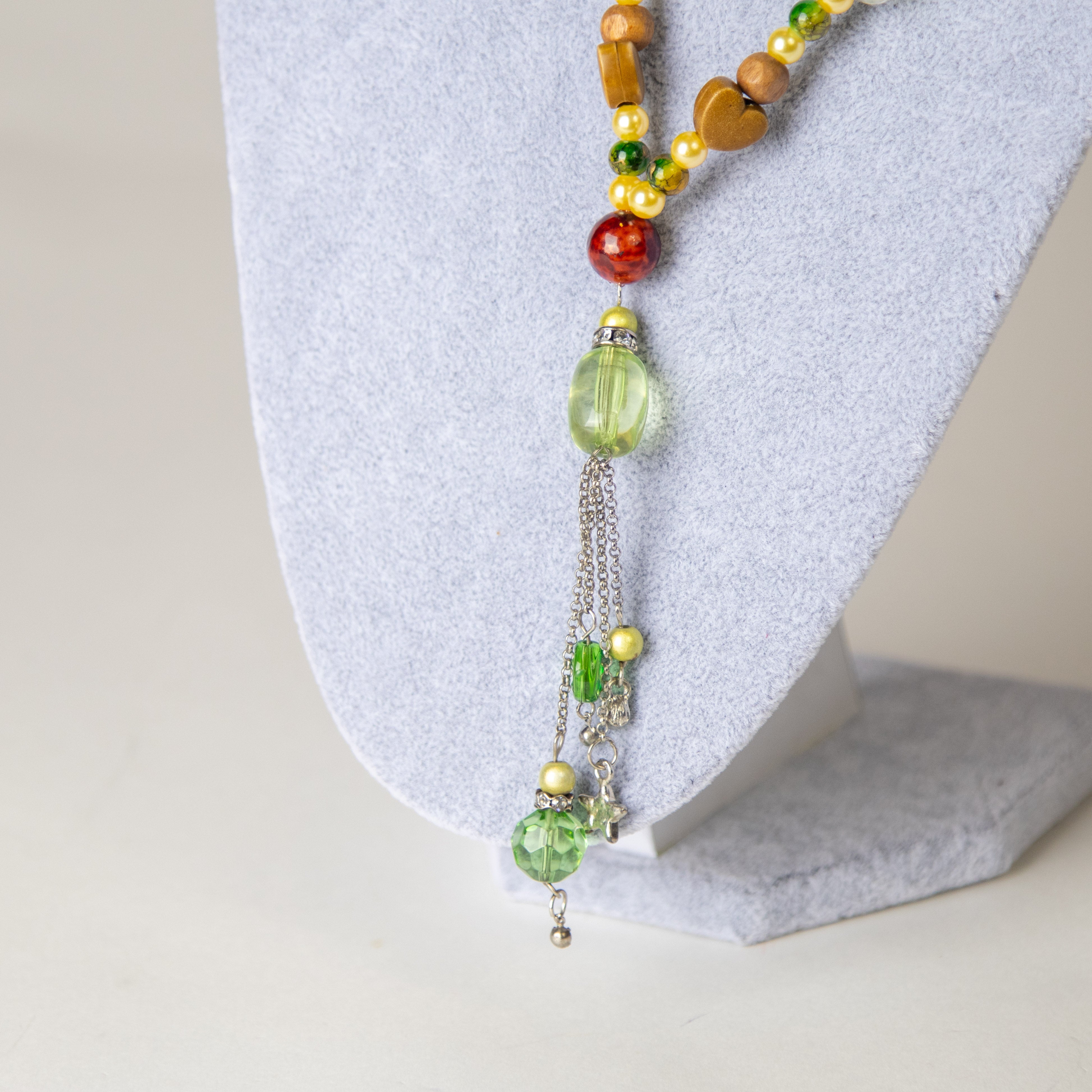 عقد السبحة للزينة