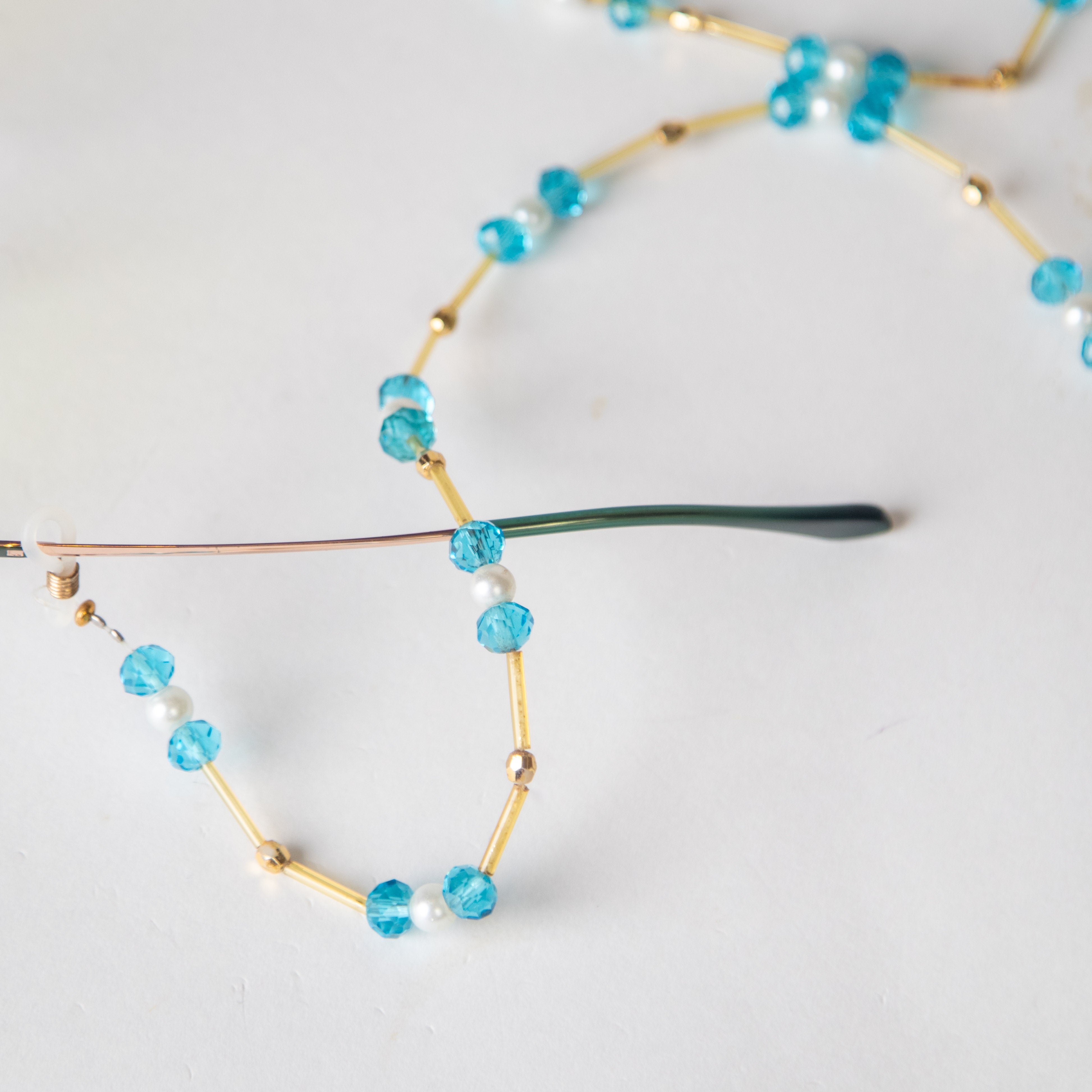 سلسلة نظارة خزر أزرق