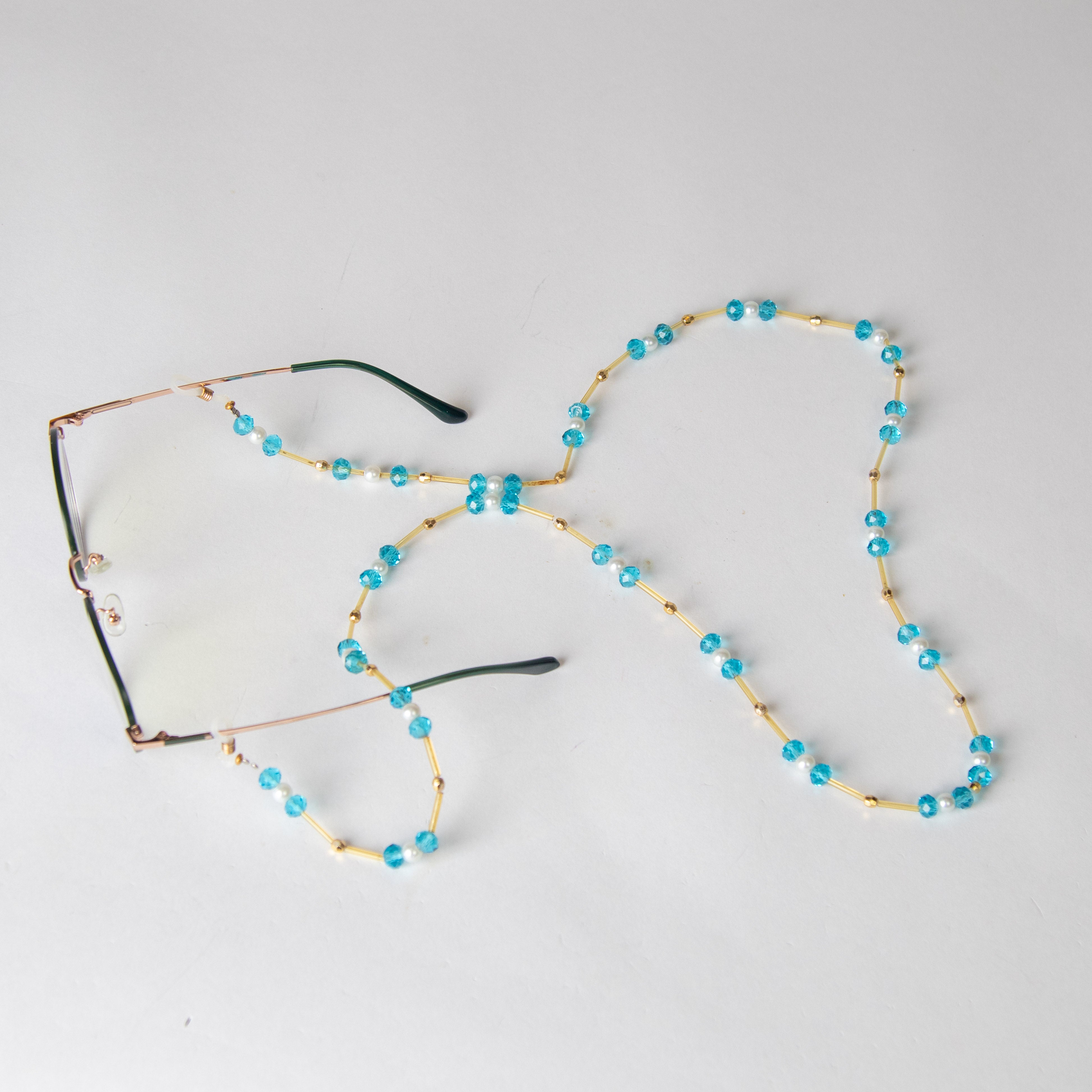 سلسلة نظارة خزر أزرق