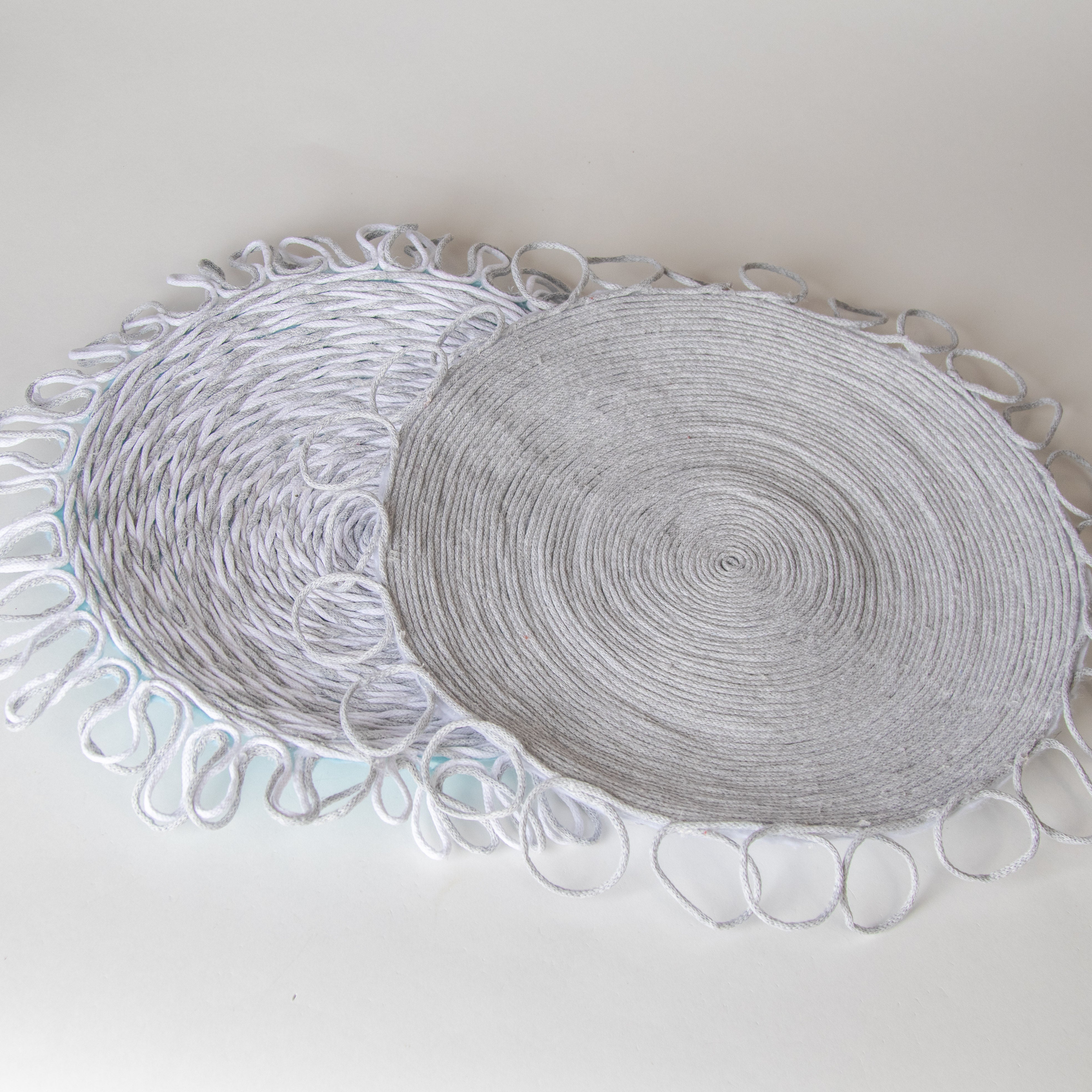 قاعدة مكرمية للصحن