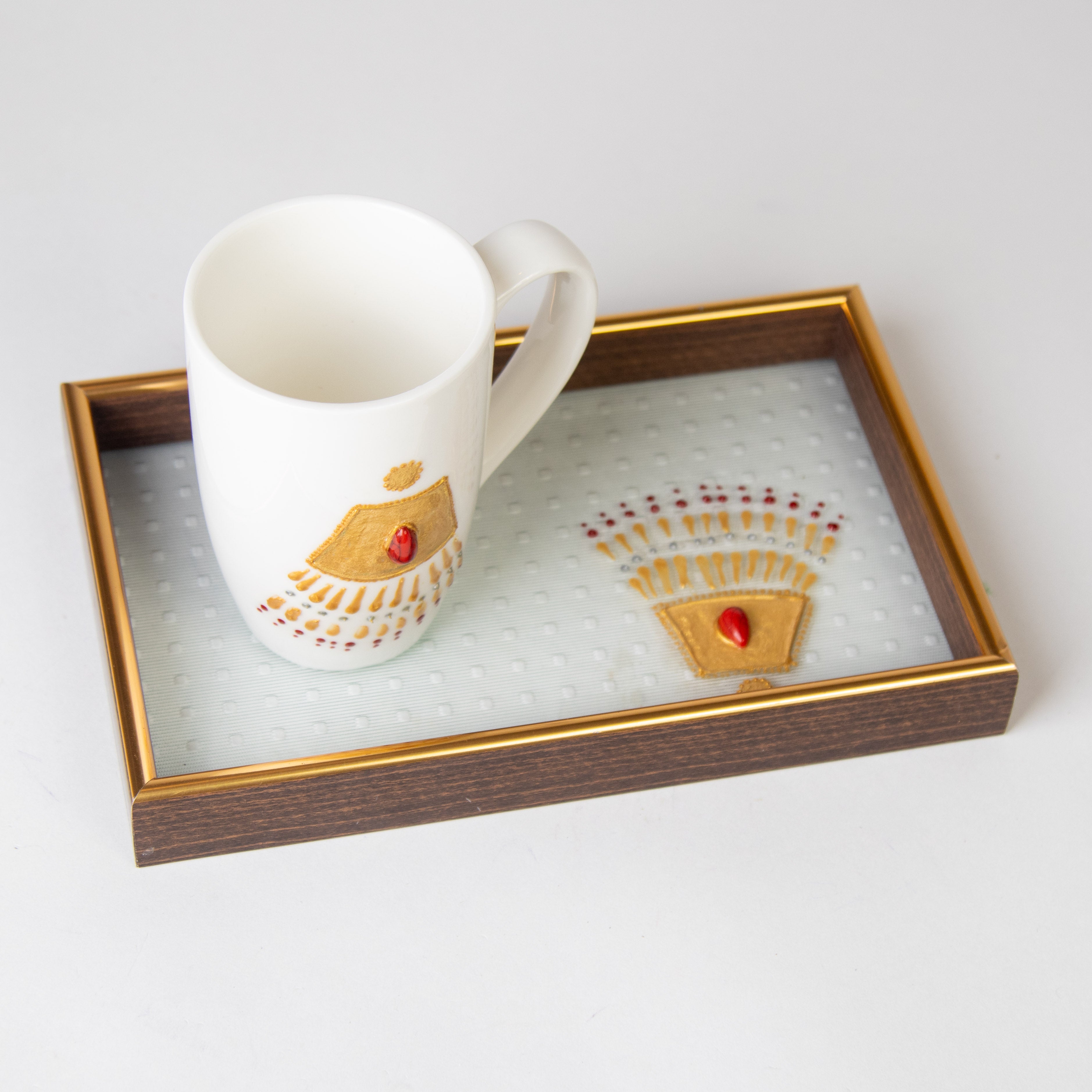 طقم كوب مع صينية تقديم