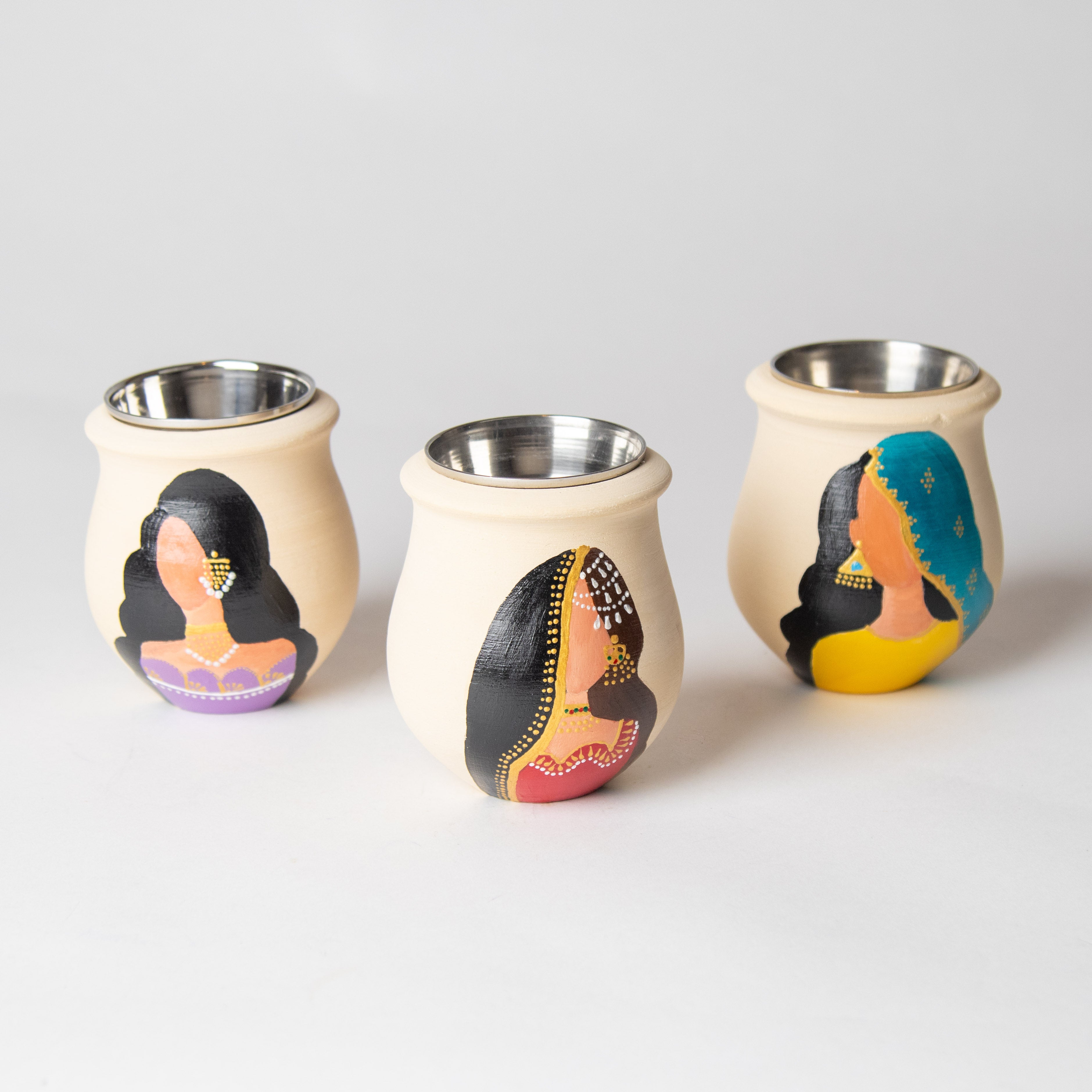 مبخر على شكل بنت