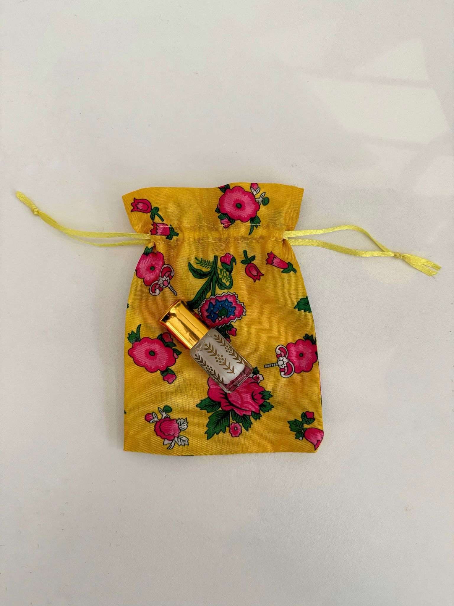 مركز عود بالعنبر