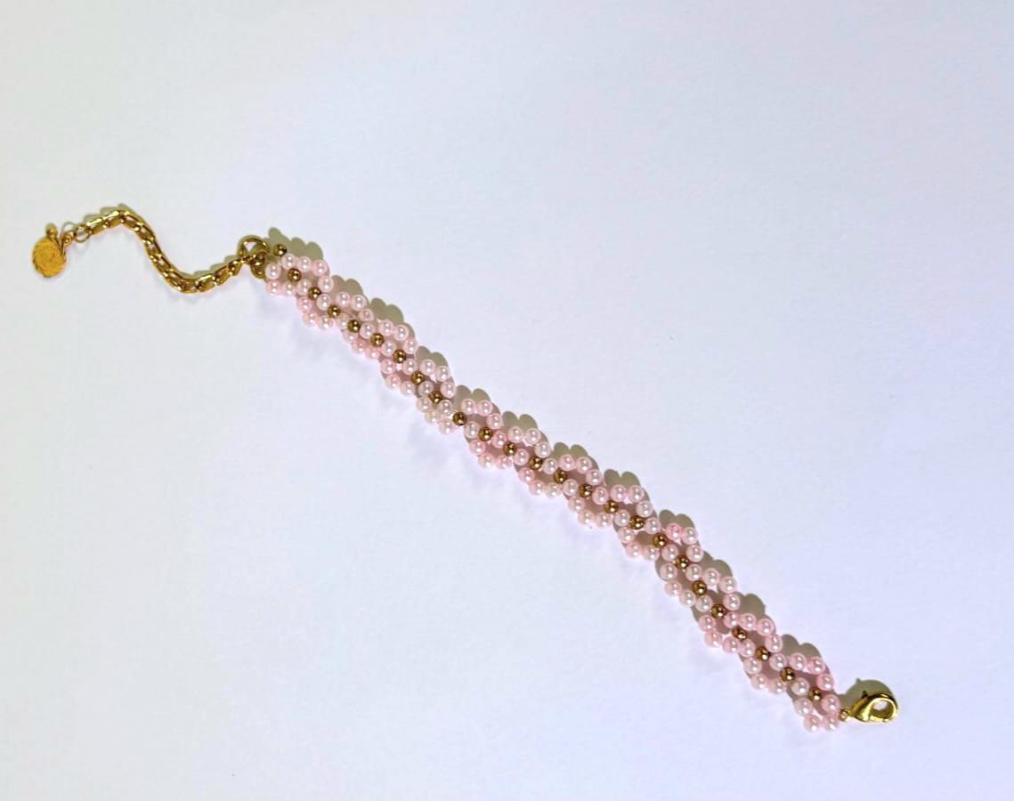 سِوار لؤلؤ زهري وذهبي