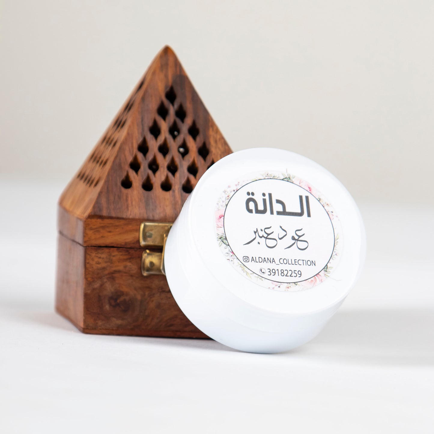 عود عنبر
