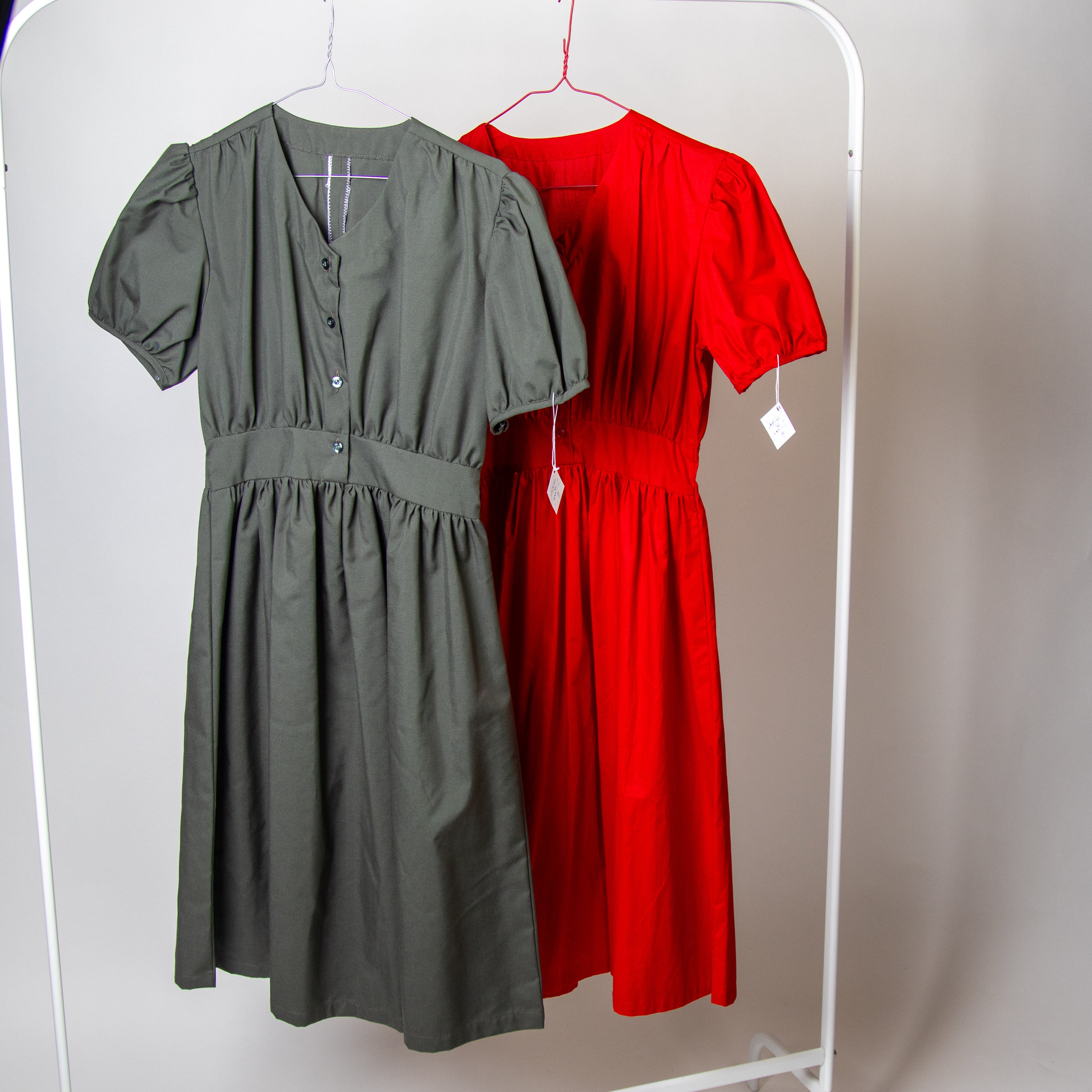 فساتين بنات بالأزرة