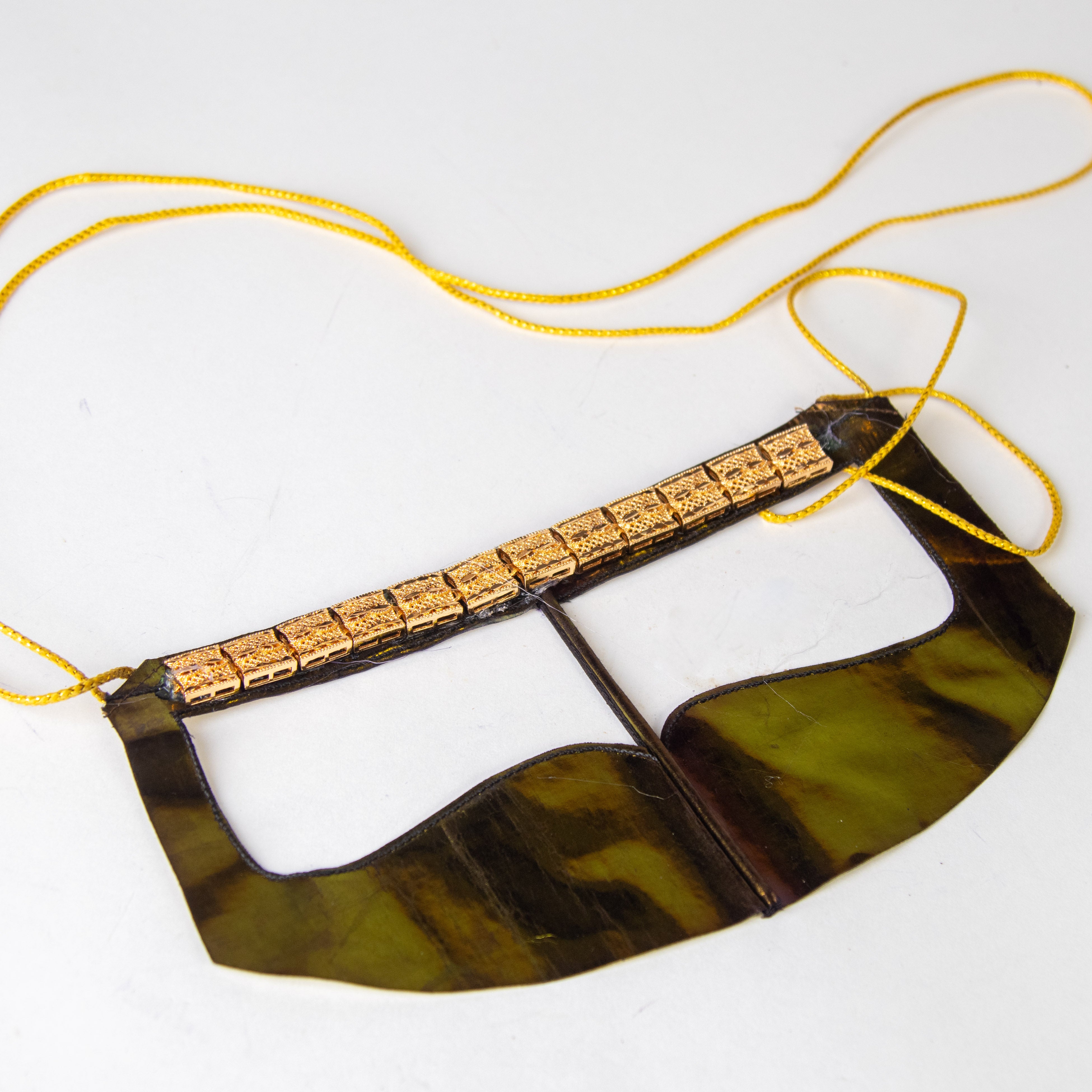 بطولة بنقشة مربعة