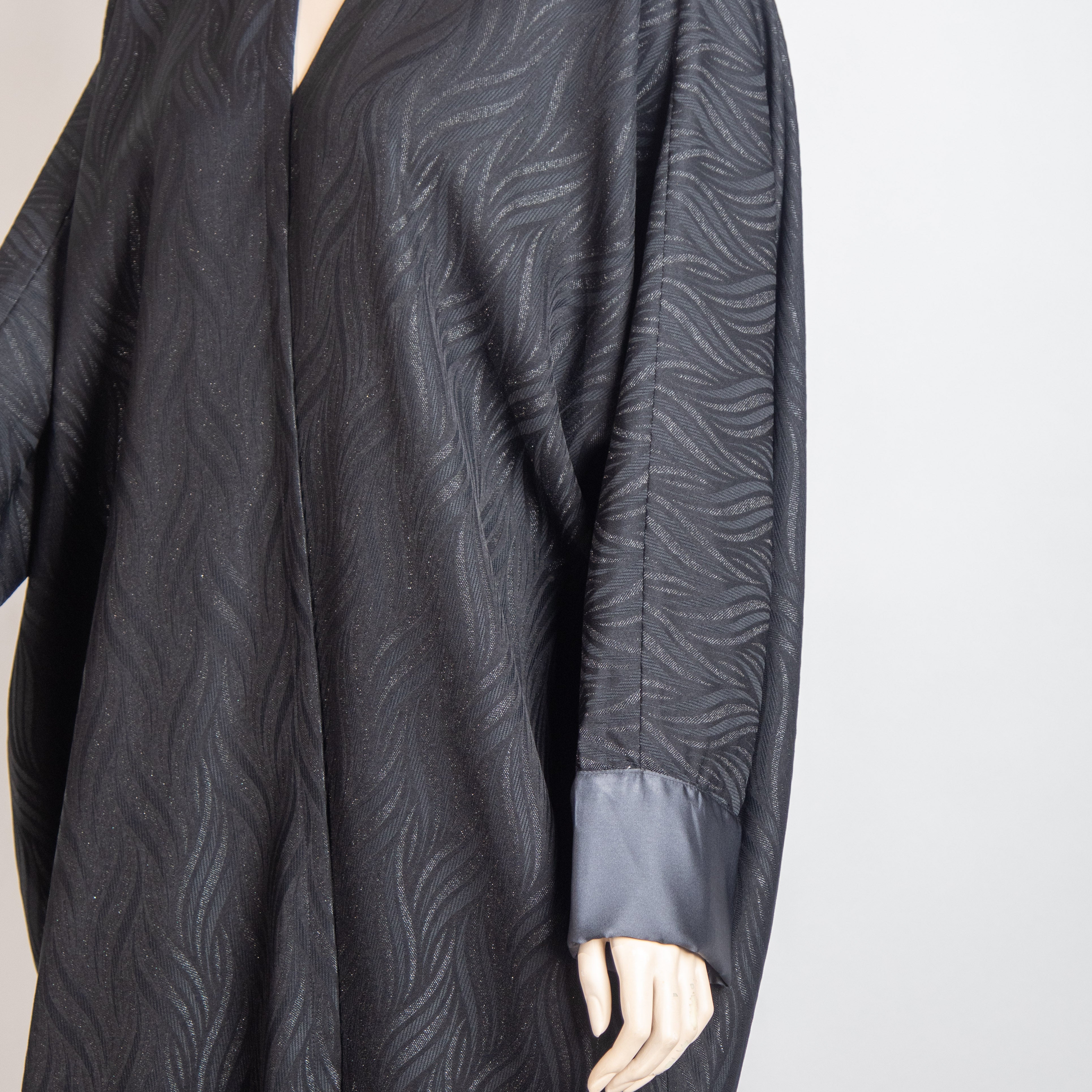 عباية بقصة البشت