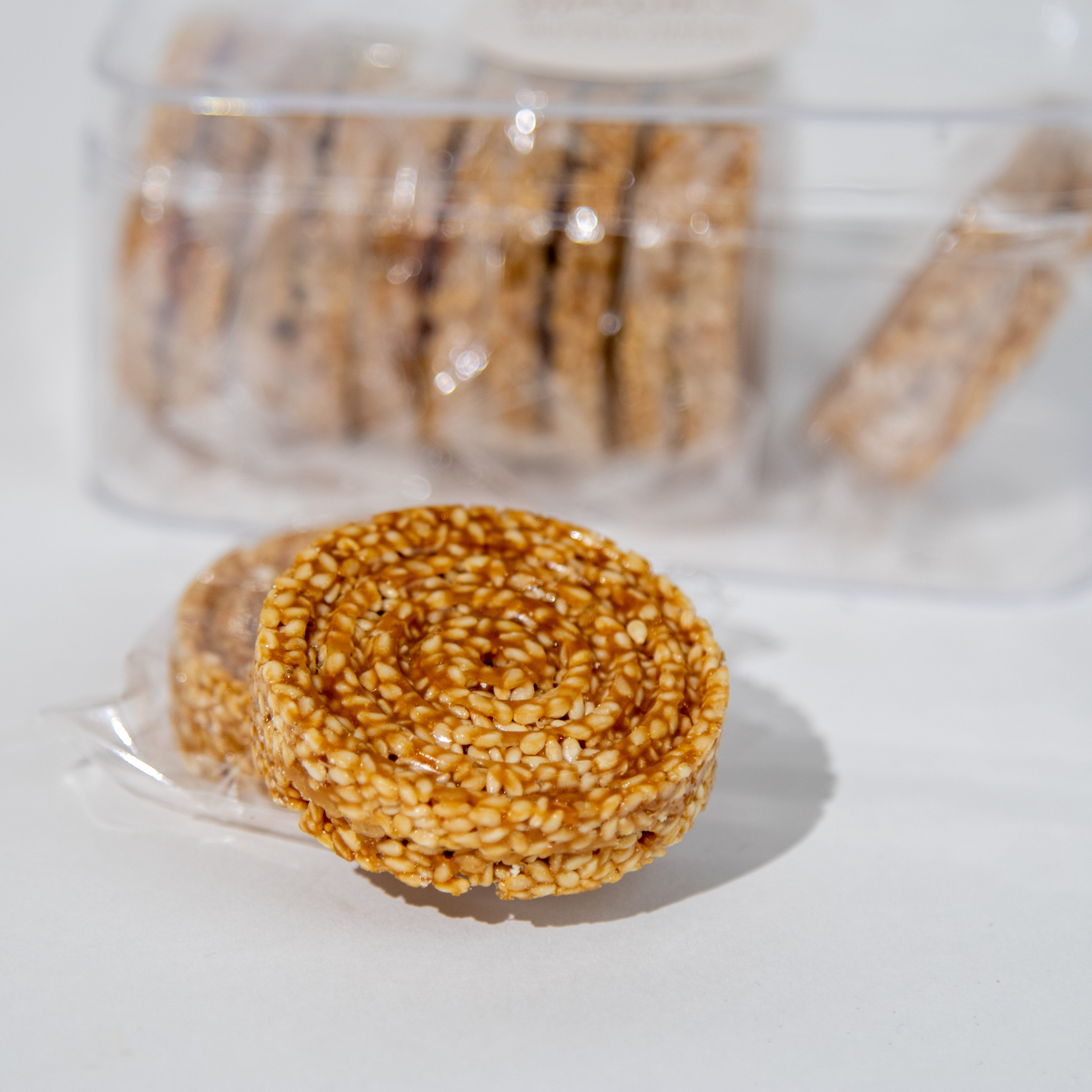 سمسميه بحشوه الحلوى البحرينية