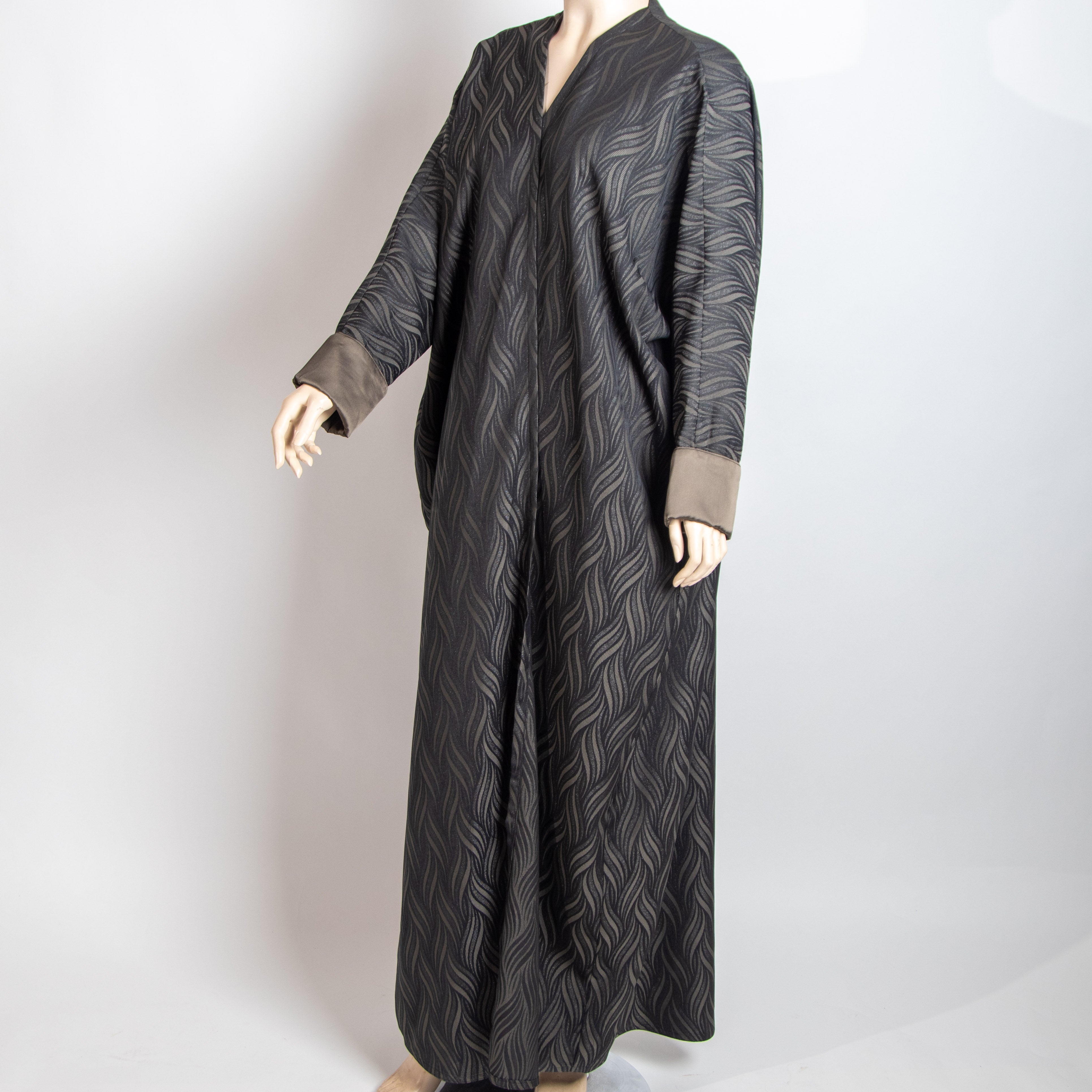 عباية بقصة البشت