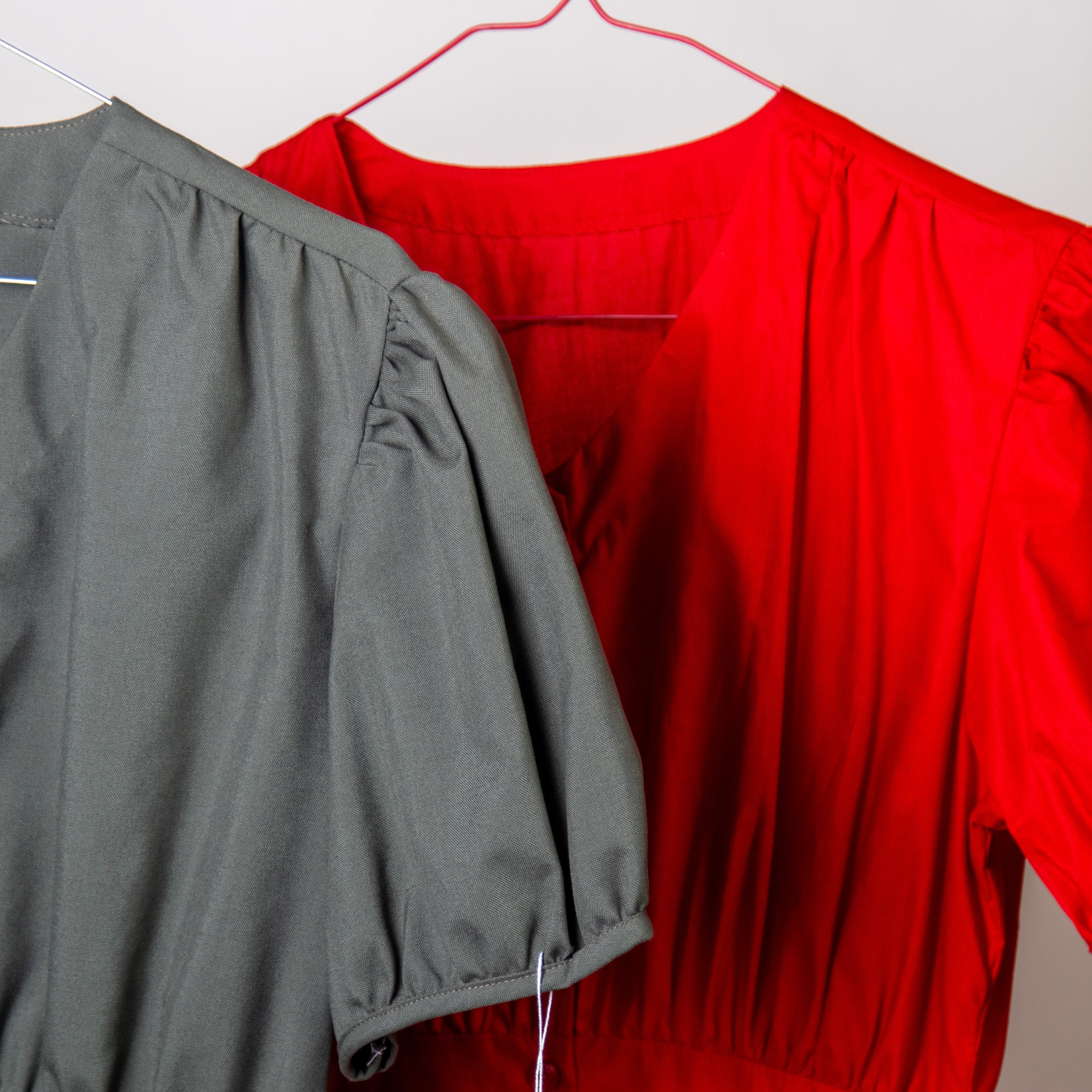 فساتين بنات بالأزرة