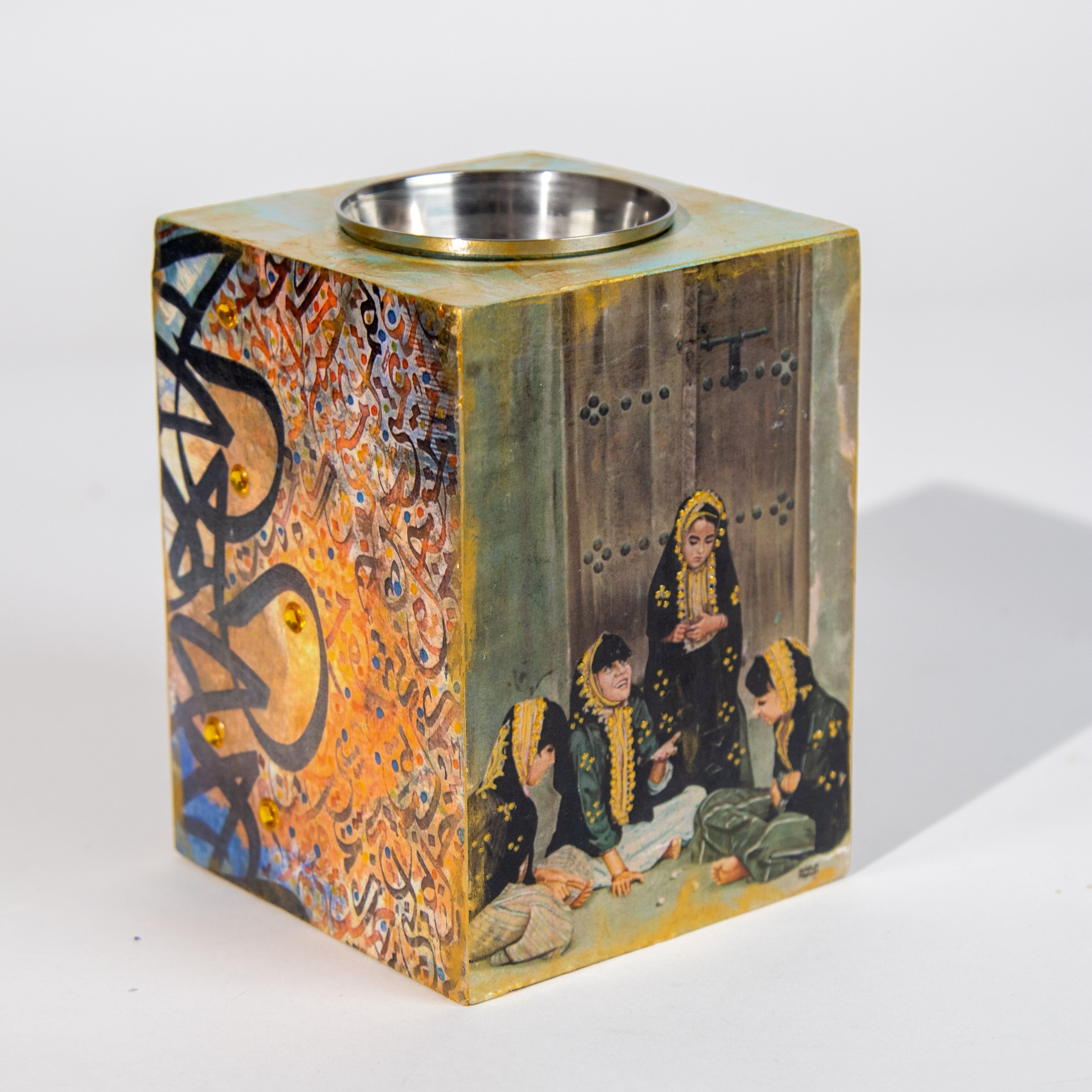 مبخر خشب برسم يدوي