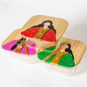 علب زجاجية برسم اليد