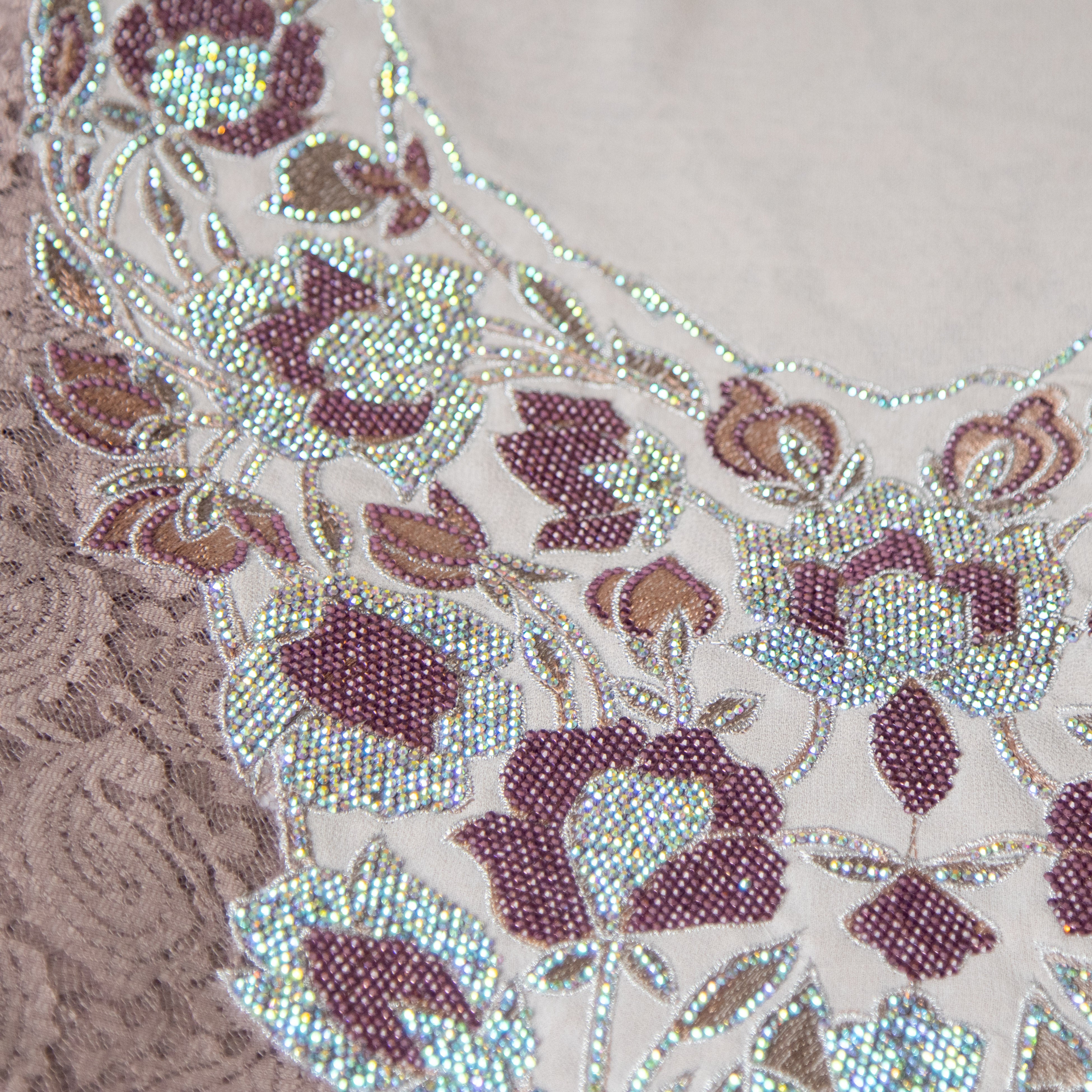 مخور دانتيل بالفصوص