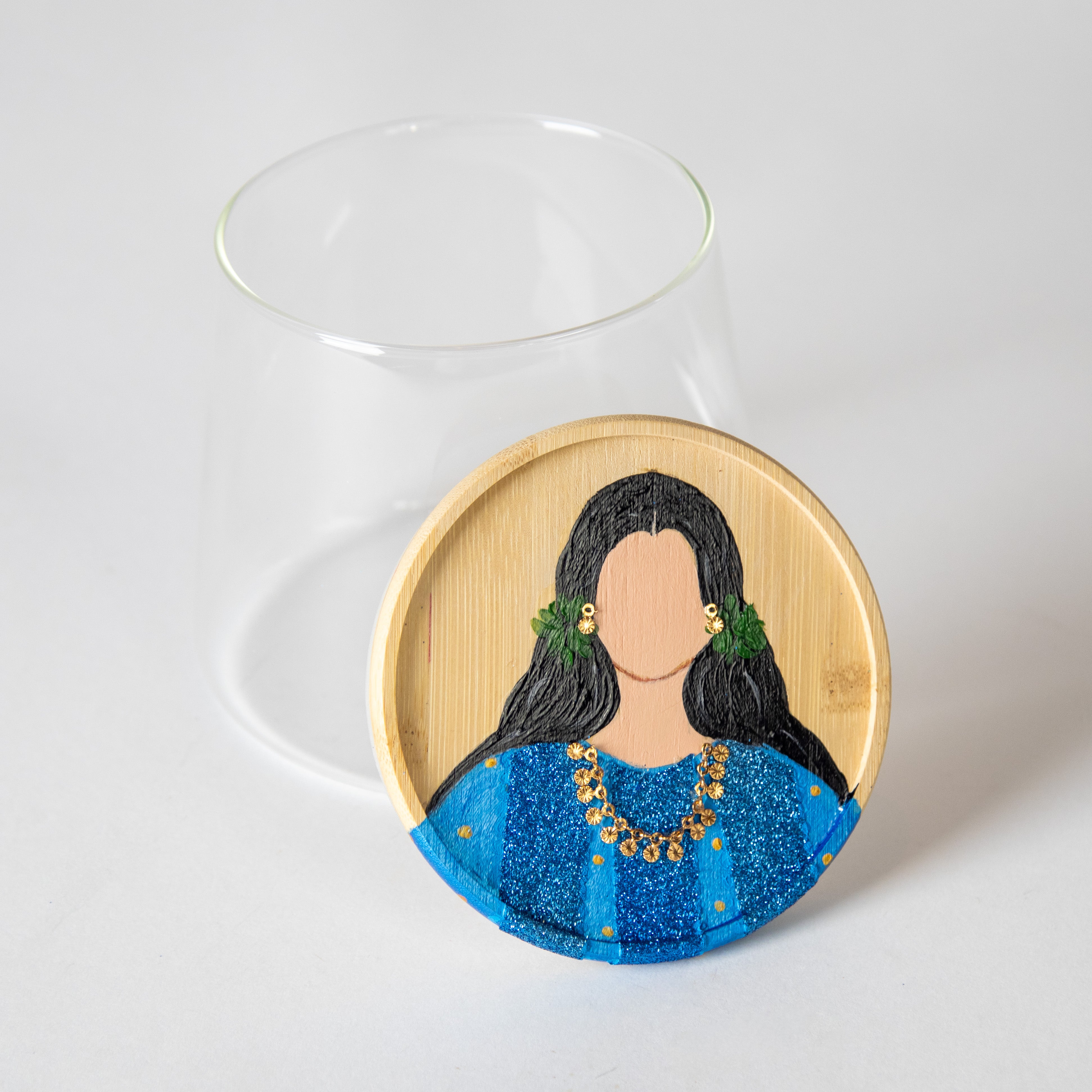 علب زجاجية برسم اليد