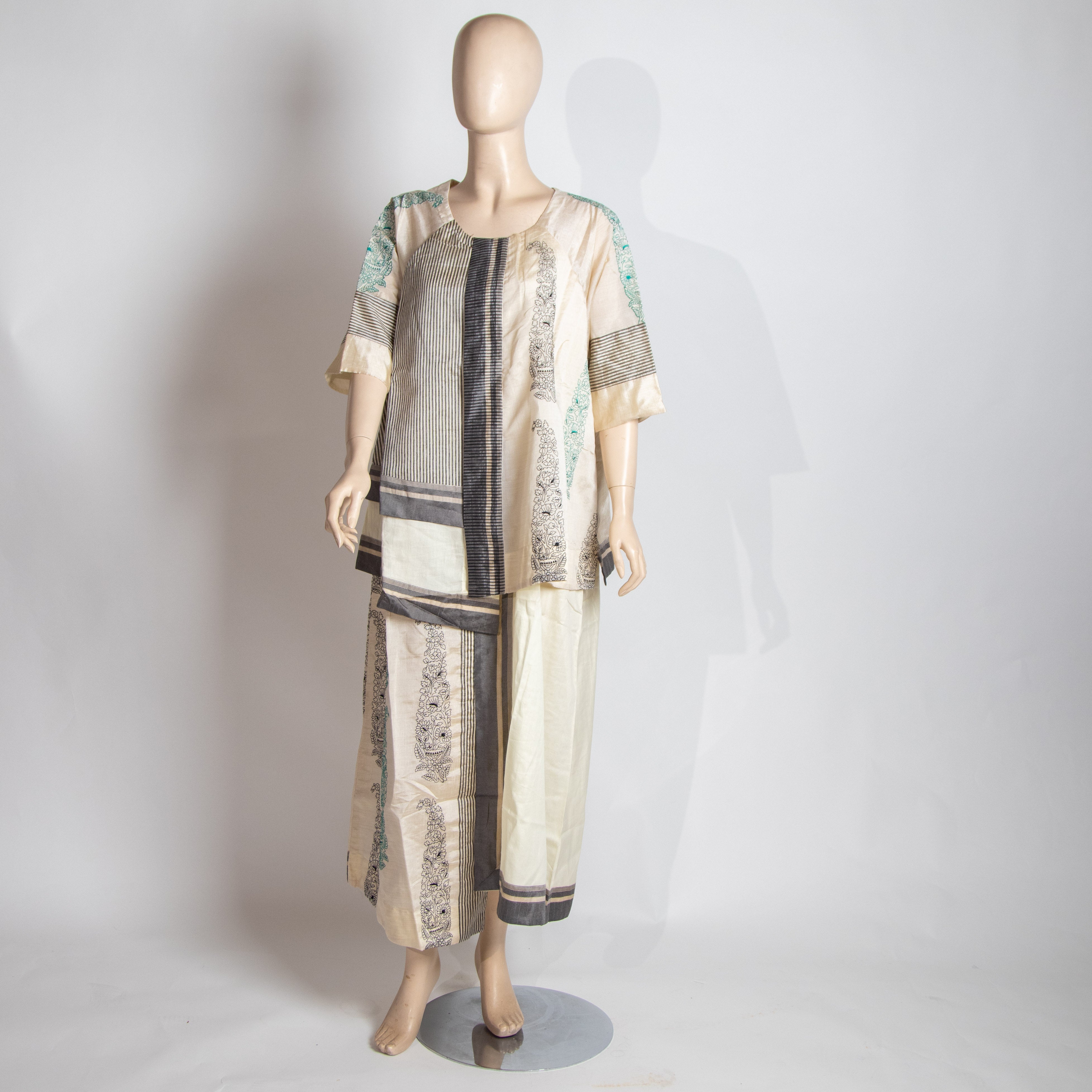 جلابية بنقشة