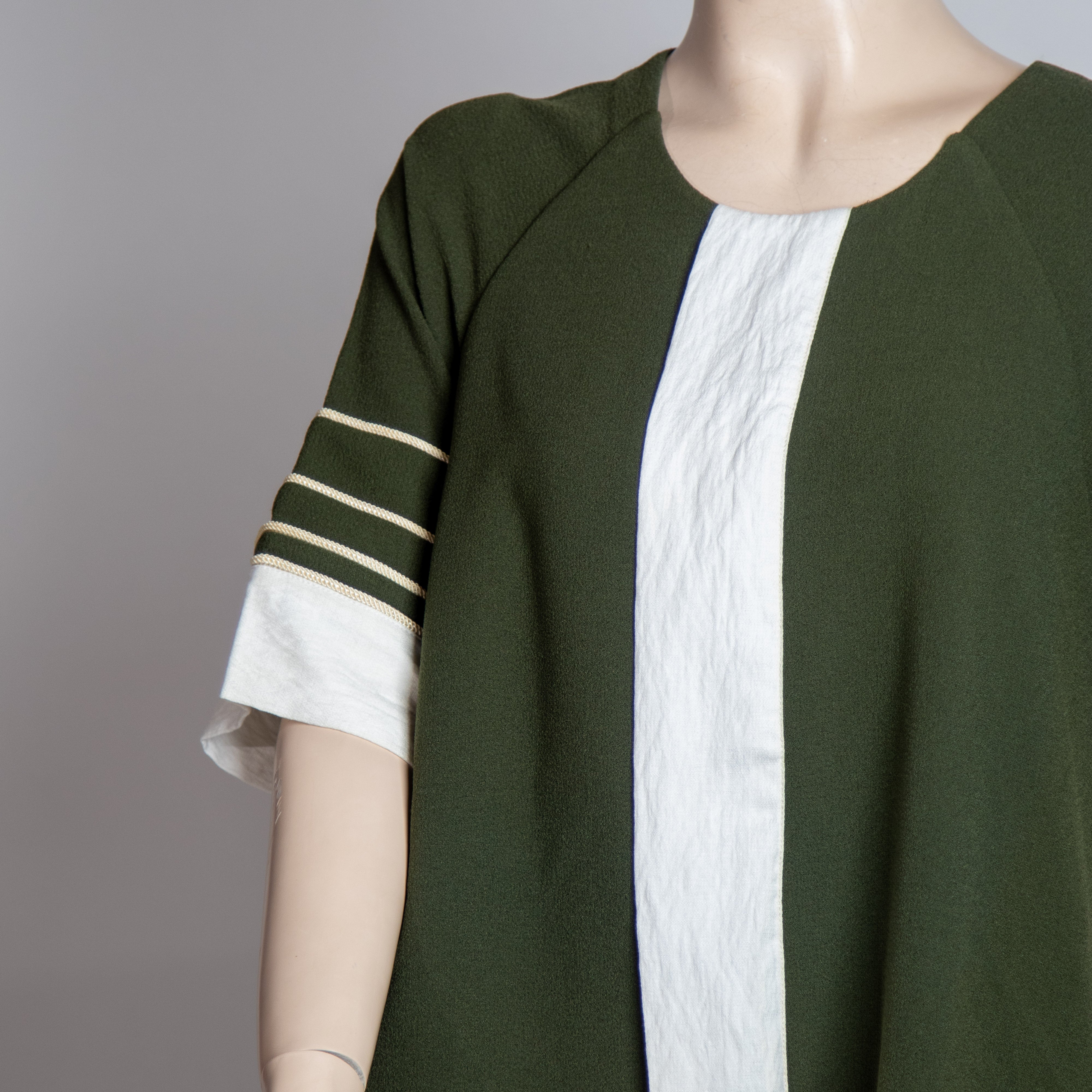 جلابية زيتية مع أبيض