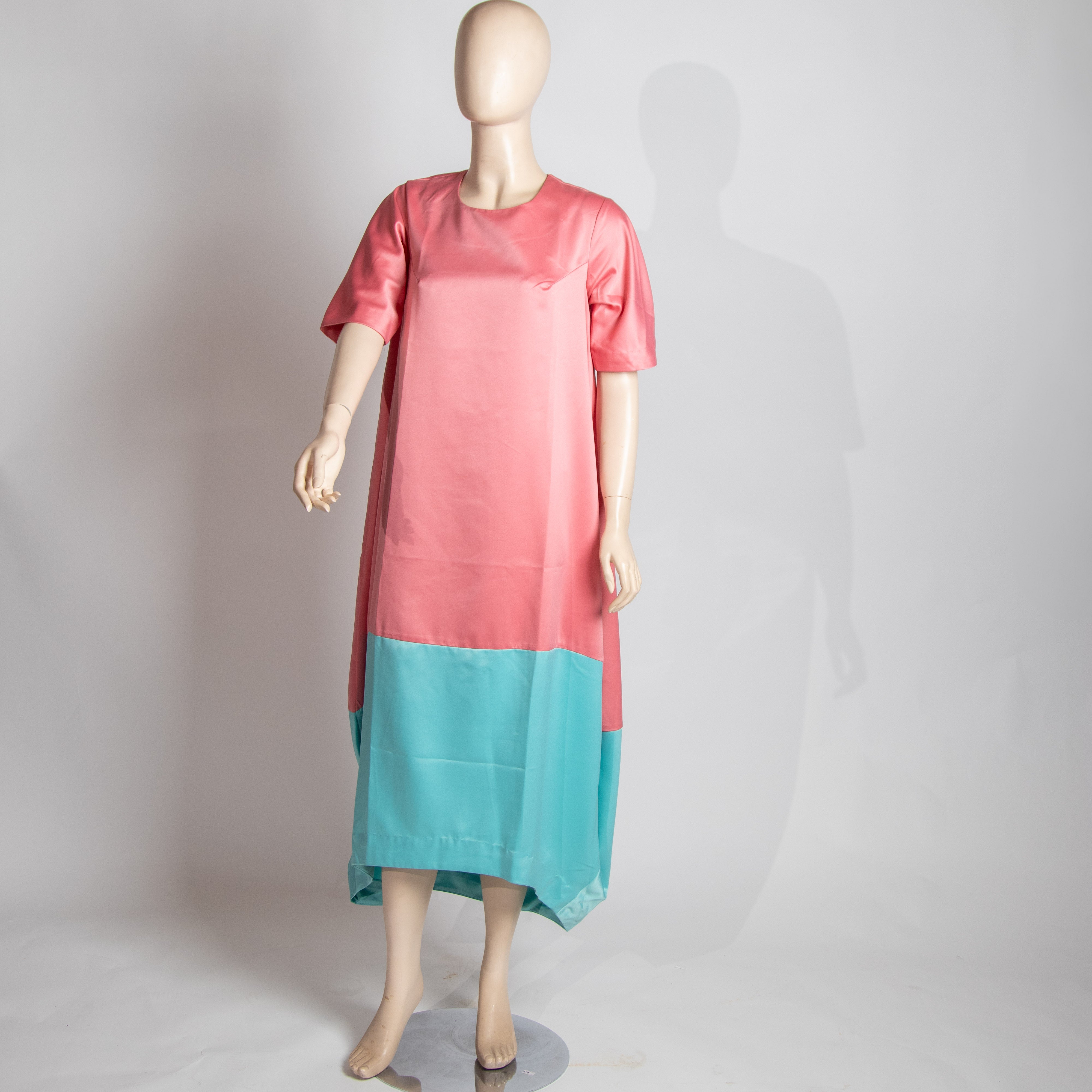 فستان حرير من لونين